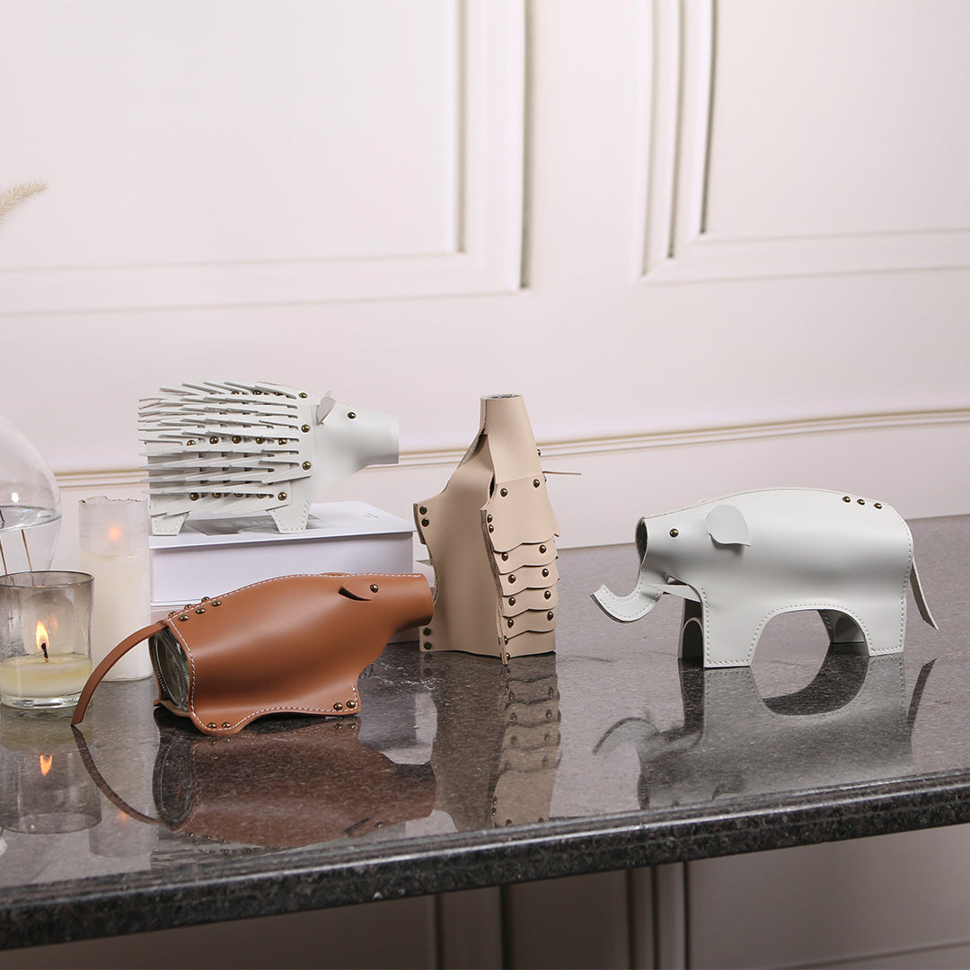 Mouse Vase/Sculpture KB3024 - Vases - ebarza Furniture UAE | Shop Modern Furniture in Abu Dhabi & Dubai - مفروشات ايبازرا في الامارات | تسوق اثاث عصري وديكورات مميزة في دبي وابوظبي