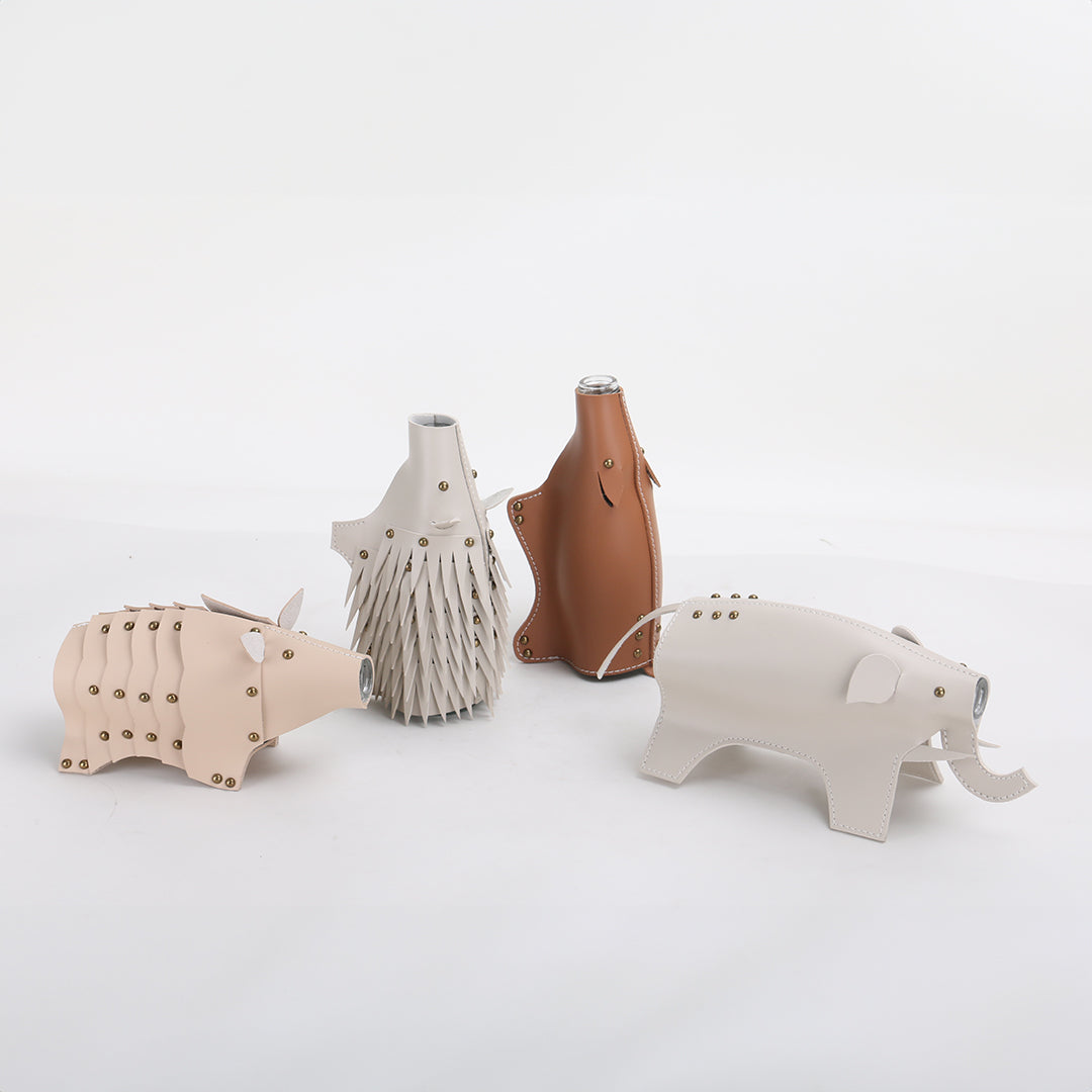 Rhino Vase/Sculpture KB3023 - Vases - ebarza Furniture UAE | Shop Modern Furniture in Abu Dhabi & Dubai - مفروشات ايبازرا في الامارات | تسوق اثاث عصري وديكورات مميزة في دبي وابوظبي