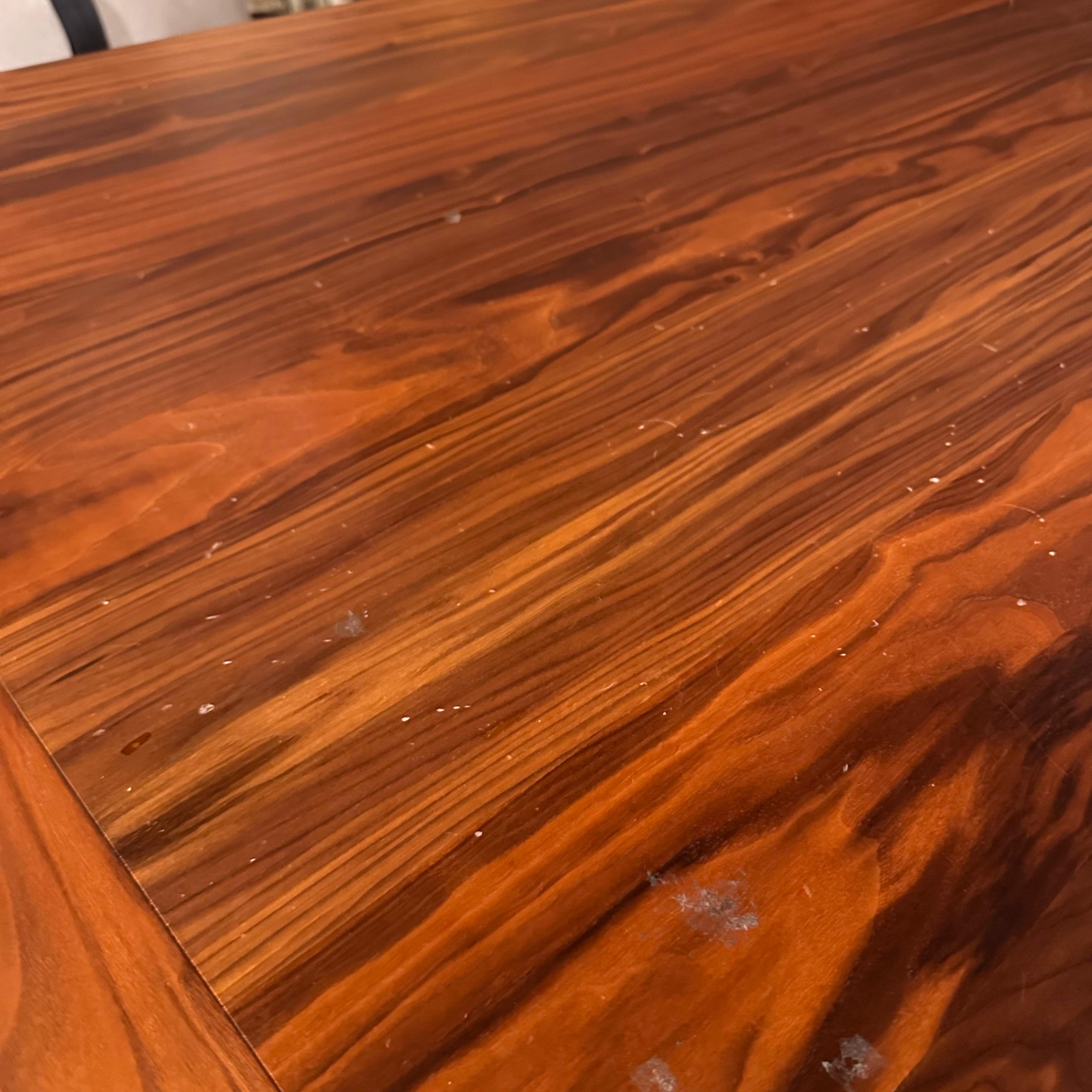 Display Piece - Genova Dining Table Genv-Table-YAS - DISPLAY ITEM - ebarza Furniture UAE | Shop Modern Furniture in Abu Dhabi & Dubai - مفروشات ايبازرا في الامارات | تسوق اثاث عصري وديكورات مميزة في دبي وابوظبي