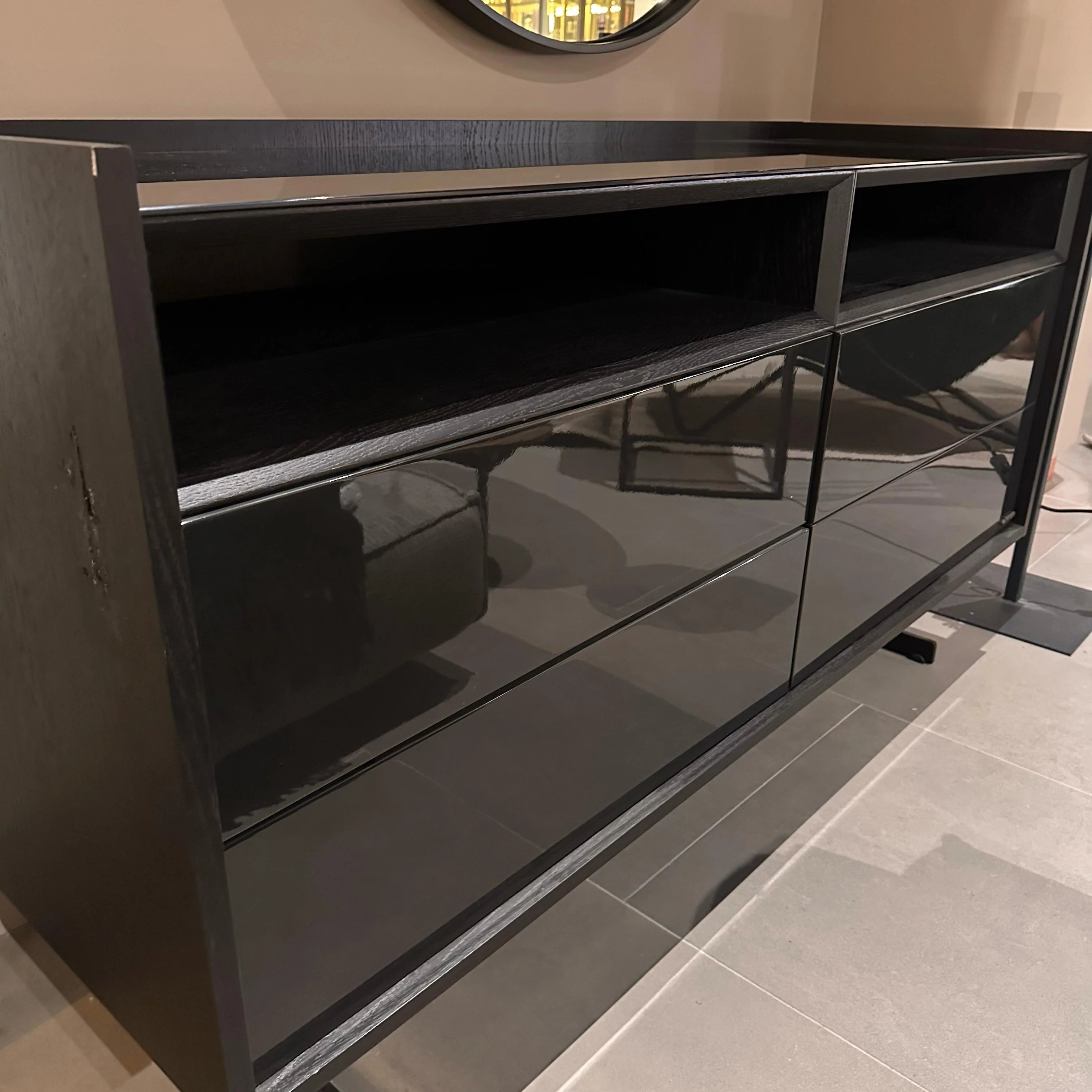 Display Item - Collection Grey Dresser And Mirror YLCG-DM-YAS - DISPLAY ITEM - ebarza Furniture UAE | Shop Modern Furniture in Abu Dhabi & Dubai - مفروشات ايبازرا في الامارات | تسوق اثاث عصري وديكورات مميزة في دبي وابوظبي