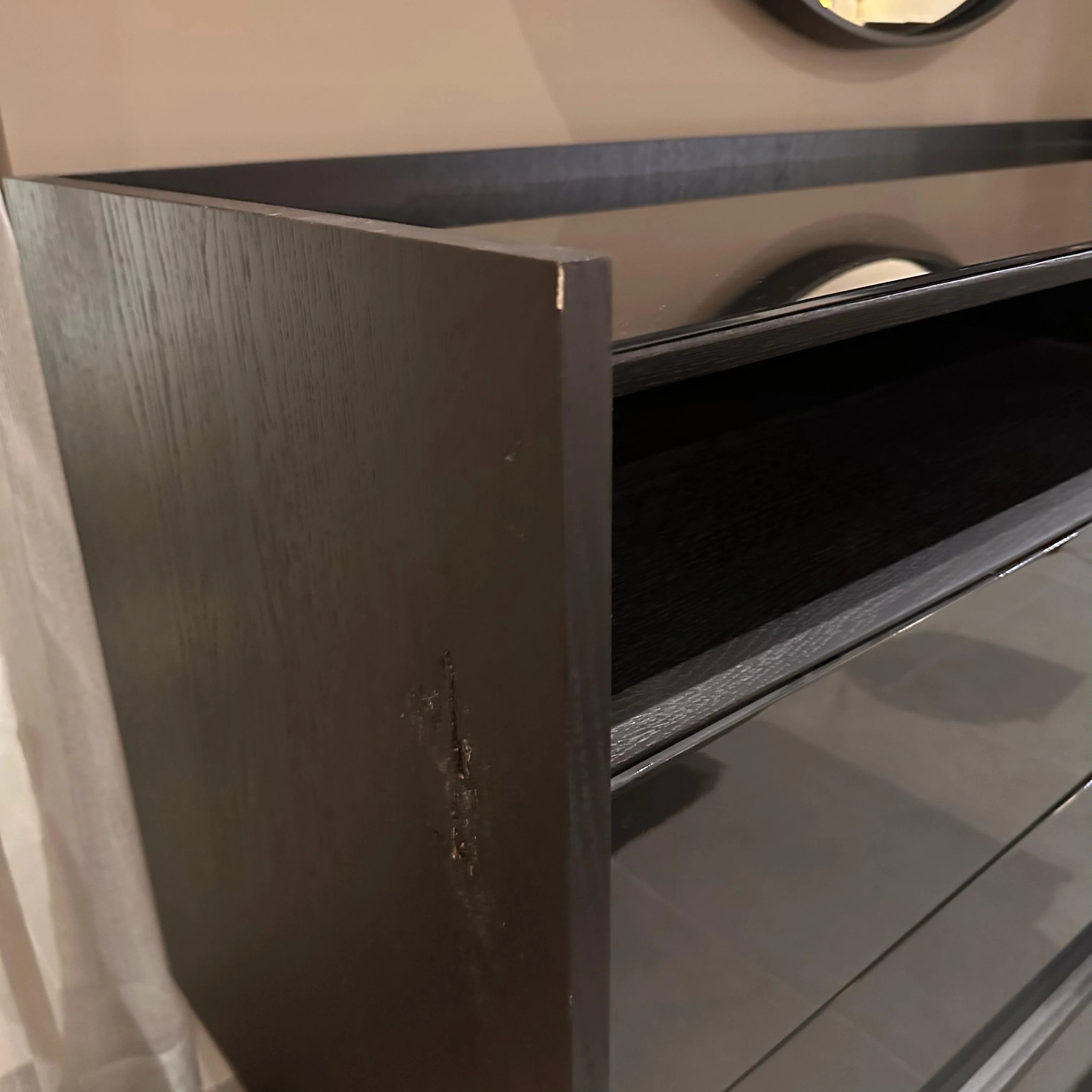 Display Item - Collection Grey Dresser And Mirror YLCG-DM-YAS - DISPLAY ITEM - ebarza Furniture UAE | Shop Modern Furniture in Abu Dhabi & Dubai - مفروشات ايبازرا في الامارات | تسوق اثاث عصري وديكورات مميزة في دبي وابوظبي