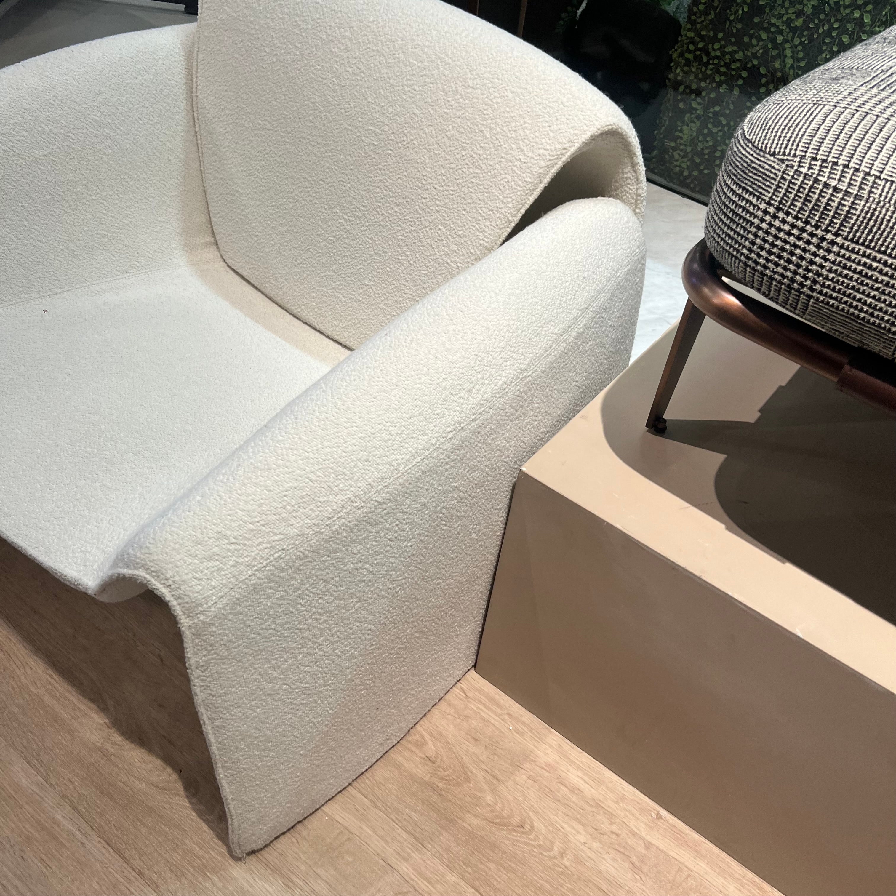 Display Item - New Drancy White Armchair LC056-White beige Nakheel - DISPLAY ITEM - ebarza Furniture UAE | Shop Modern Furniture in Abu Dhabi & Dubai - مفروشات ايبازرا في الامارات | تسوق اثاث عصري وديكورات مميزة في دبي وابوظبي