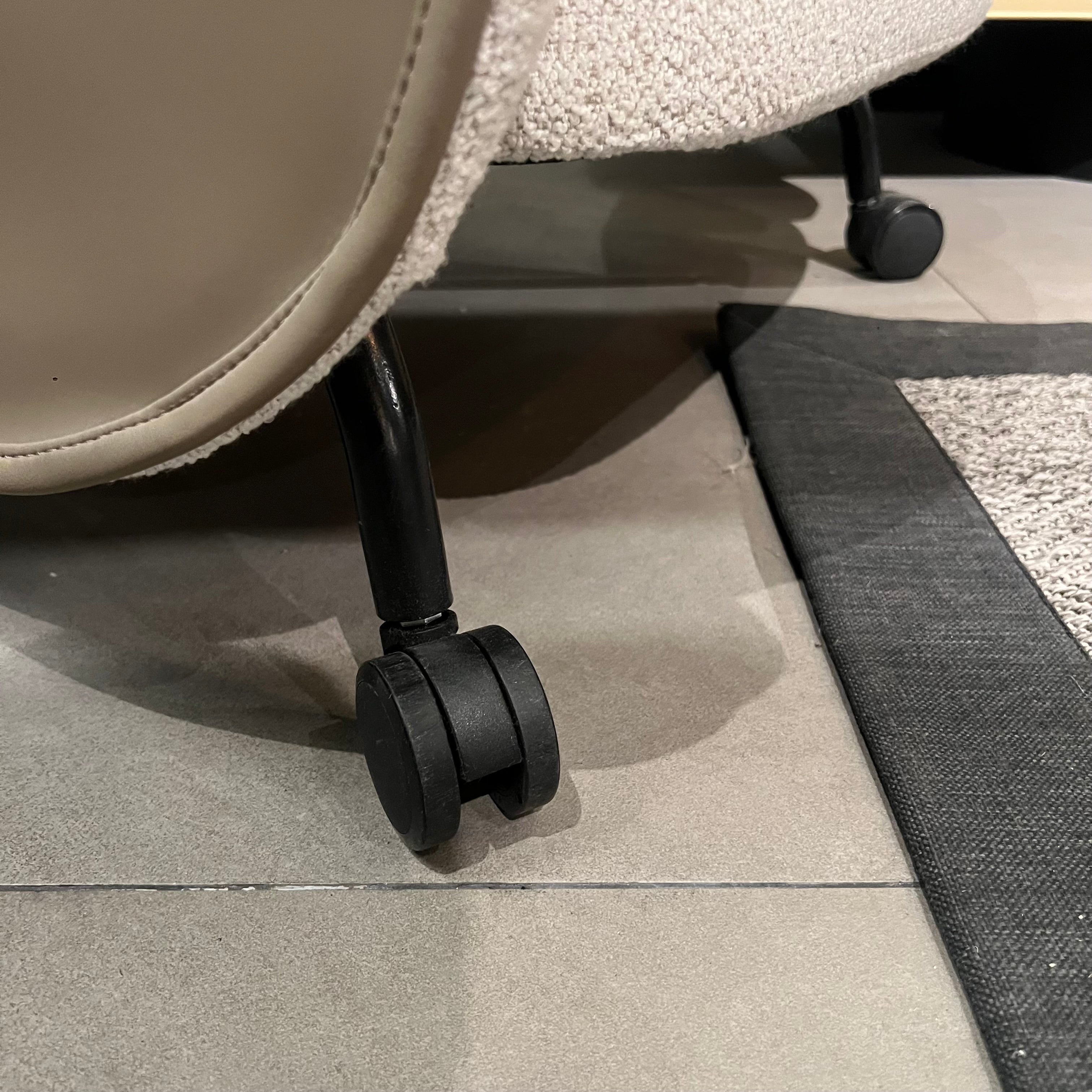 Display Item - New Metz Lounge Chair Lc063 Nakheel - DISPLAY ITEM - ebarza Furniture UAE | Shop Modern Furniture in Abu Dhabi & Dubai - مفروشات ايبازرا في الامارات | تسوق اثاث عصري وديكورات مميزة في دبي وابوظبي