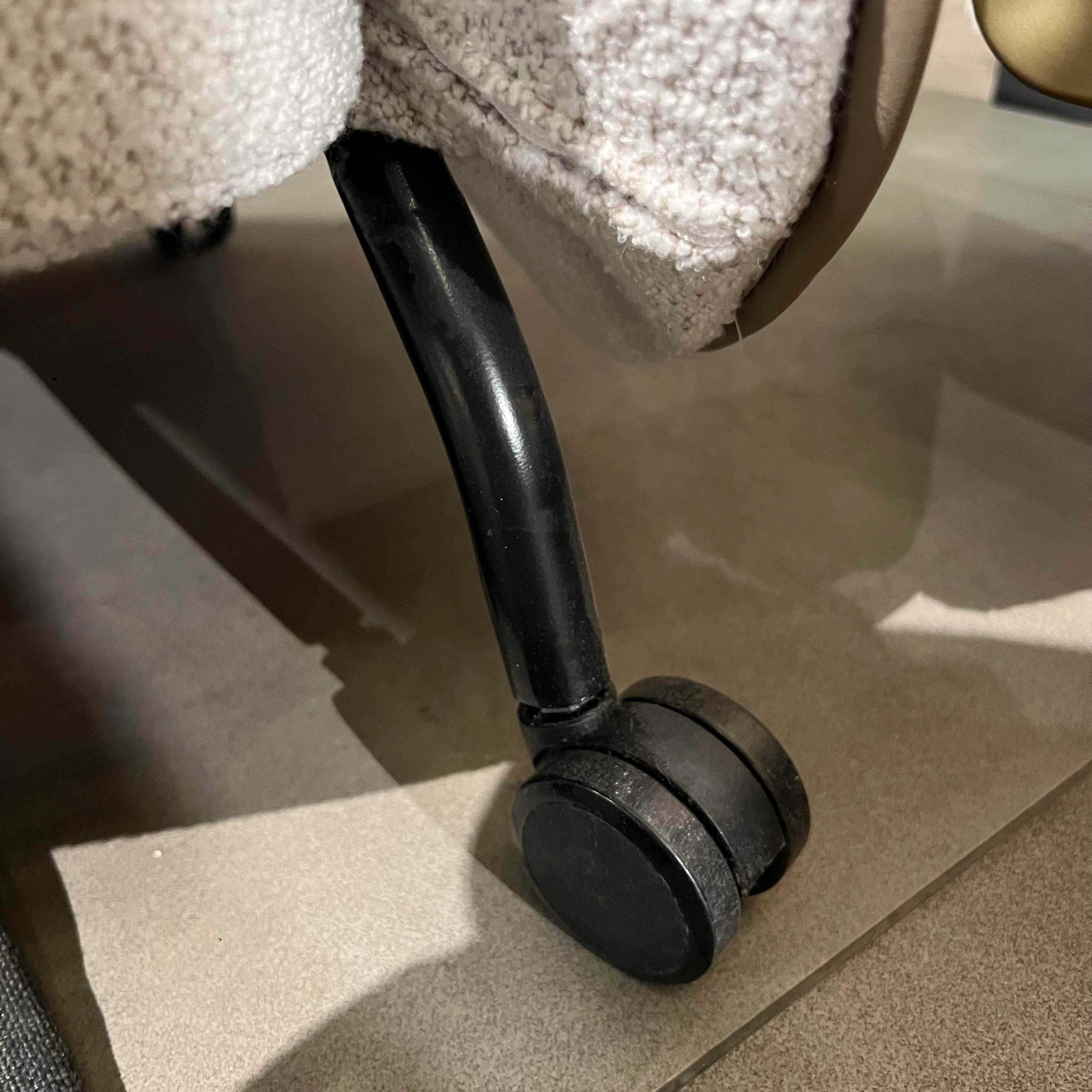 Display Item - New Metz Lounge Chair Lc063 Nakheel - DISPLAY ITEM - ebarza Furniture UAE | Shop Modern Furniture in Abu Dhabi & Dubai - مفروشات ايبازرا في الامارات | تسوق اثاث عصري وديكورات مميزة في دبي وابوظبي