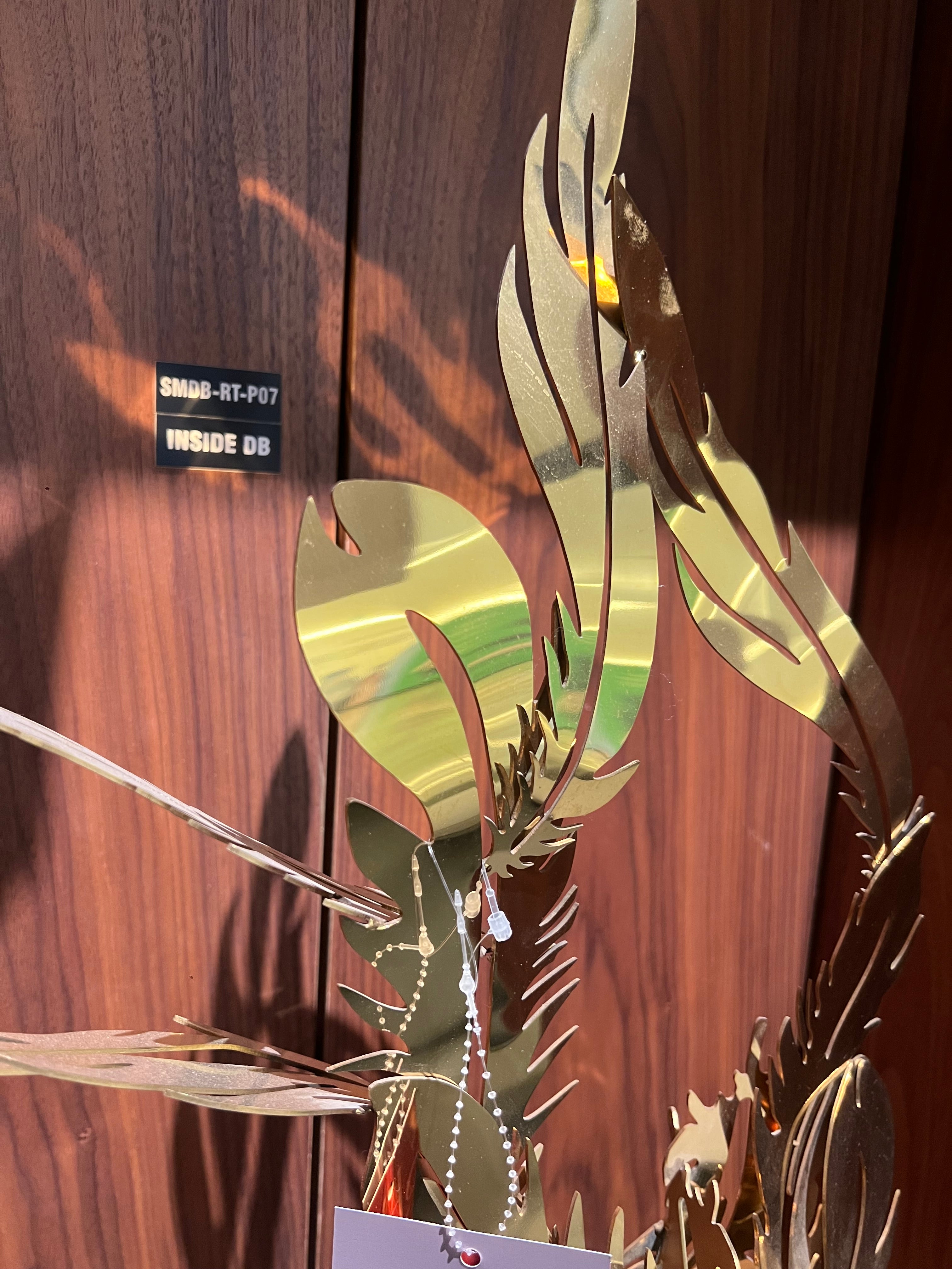 Display Item - Golden Eagle Handcrafted Stainless Steel Artwork Bj2020006 Nakheel - DISPLAY ITEM - ebarza Furniture UAE | Shop Modern Furniture in Abu Dhabi & Dubai - مفروشات ايبازرا في الامارات | تسوق اثاث عصري وديكورات مميزة في دبي وابوظبي