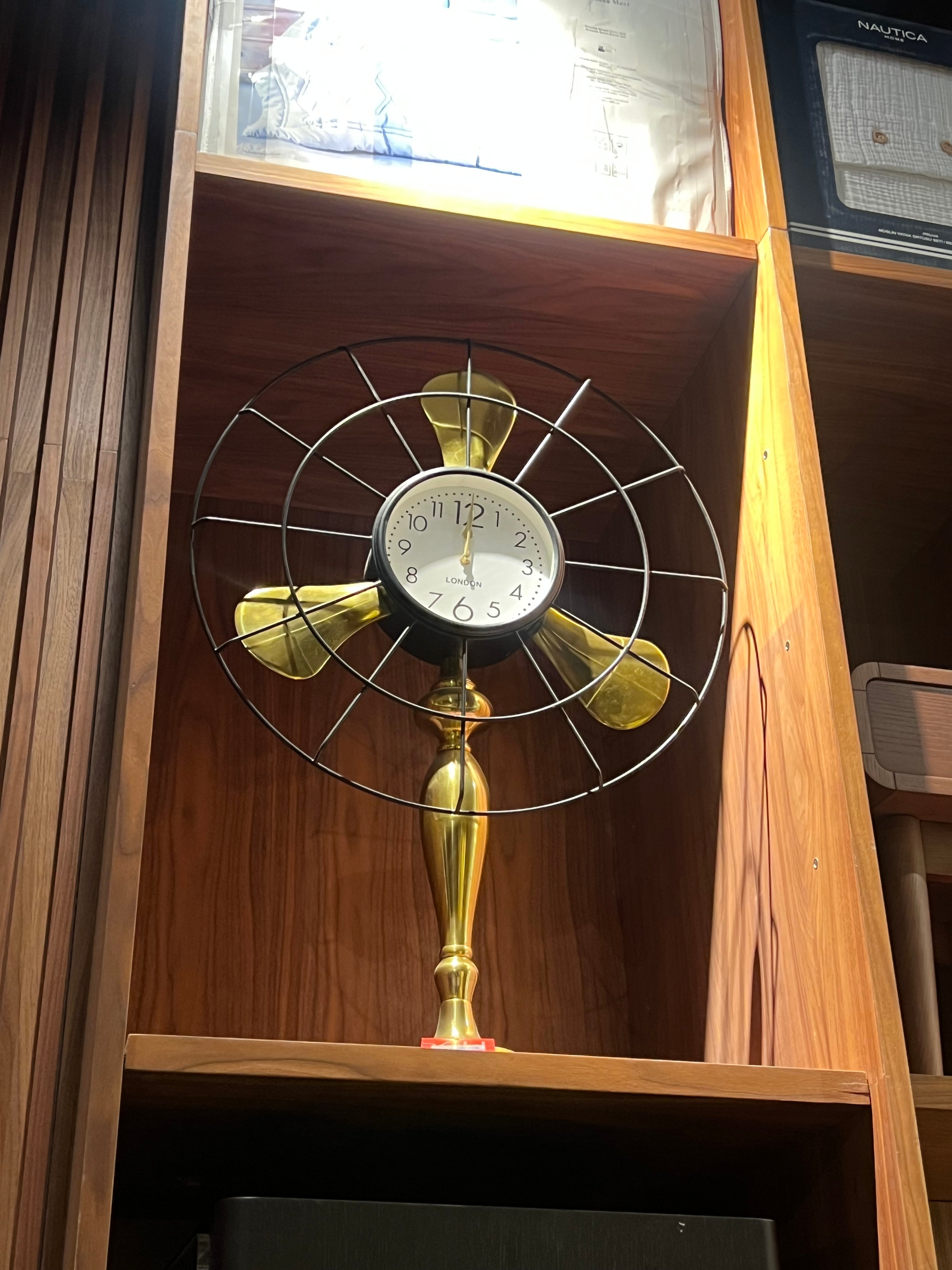 Display Item - Fan-Style Table Clock 14840-02 Nakheel - DISPLAY ITEM - ebarza Furniture UAE | Shop Modern Furniture in Abu Dhabi & Dubai - مفروشات ايبازرا في الامارات | تسوق اثاث عصري وديكورات مميزة في دبي وابوظبي