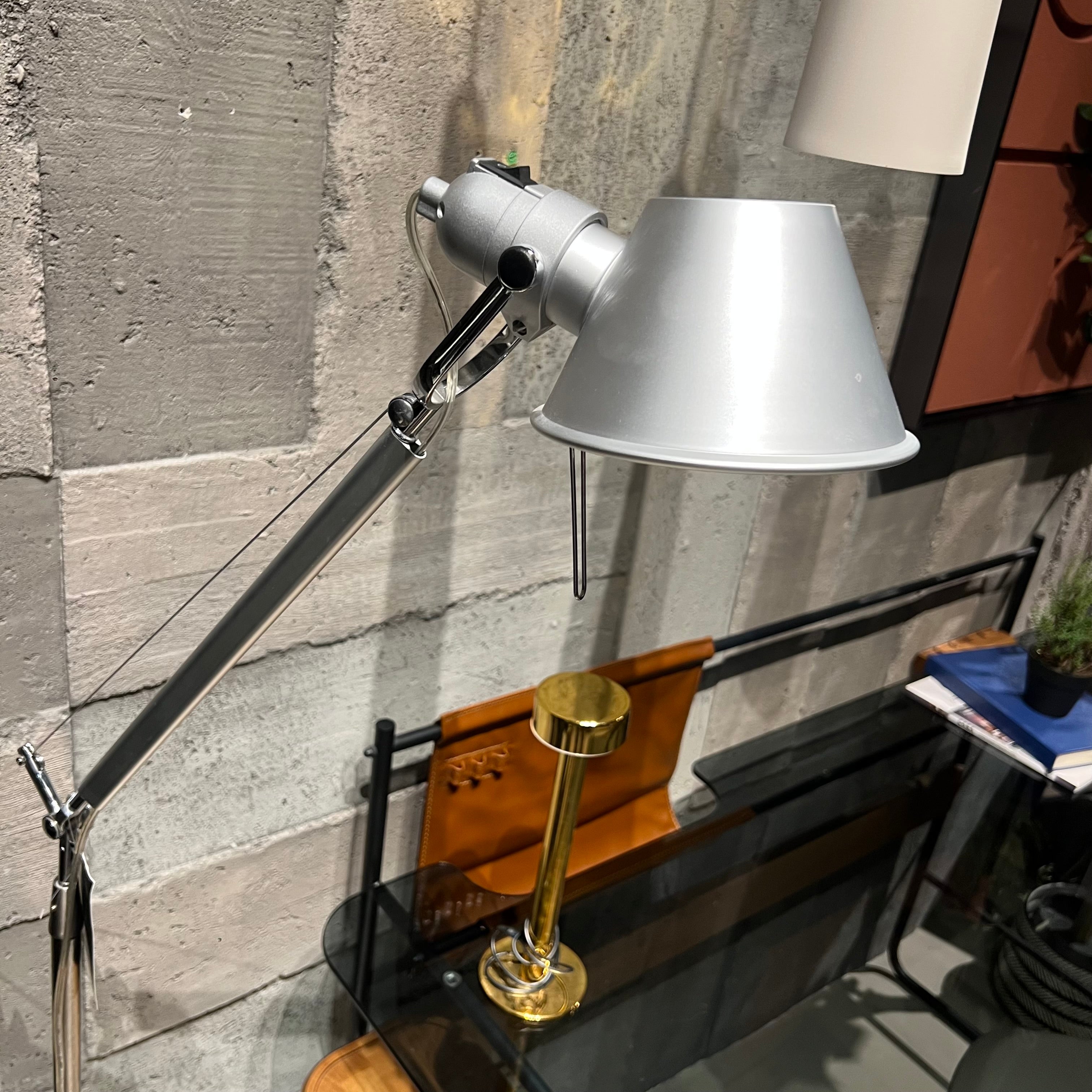 Display Item - Retro Floor Lamp Cl1023Fa-Nakheel - DISPLAY ITEM - ebarza Furniture UAE | Shop Modern Furniture in Abu Dhabi & Dubai - مفروشات ايبازرا في الامارات | تسوق اثاث عصري وديكورات مميزة في دبي وابوظبي