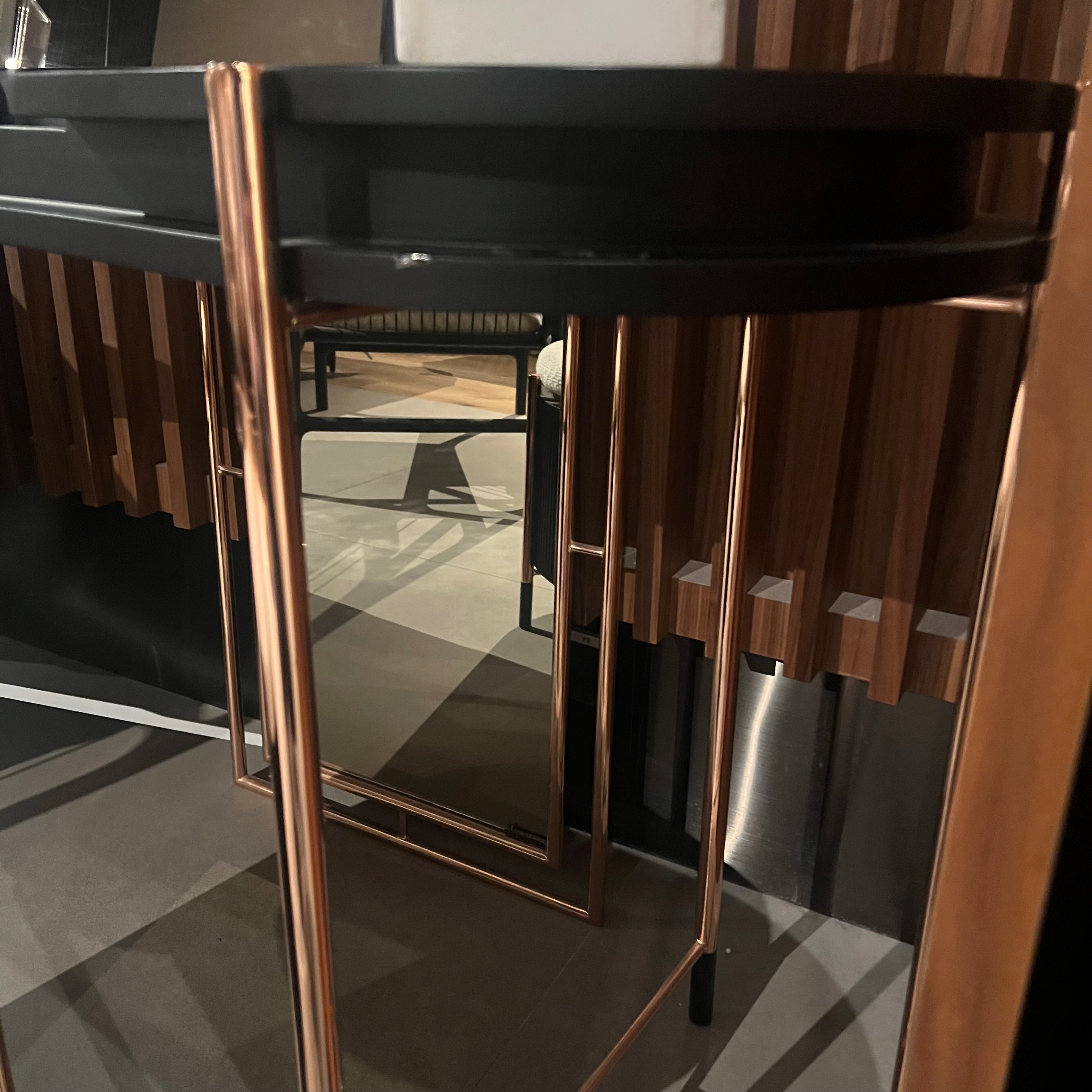 Display Item - Dali Marble Dresser + Mirror Nakheel - DISPLAY ITEM - ebarza Furniture UAE | Shop Modern Furniture in Abu Dhabi & Dubai - مفروشات ايبازرا في الامارات | تسوق اثاث عصري وديكورات مميزة في دبي وابوظبي