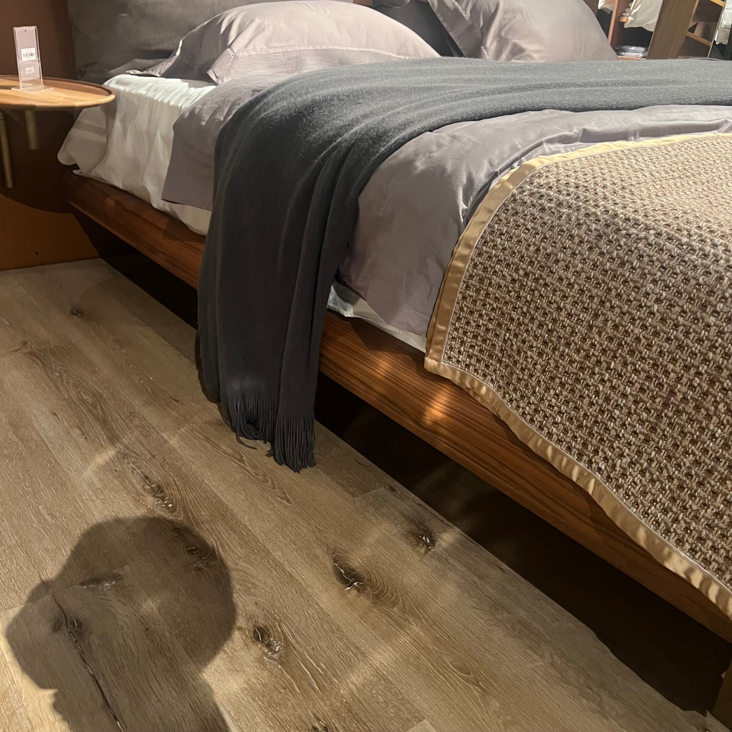Display Item - Era King Size Bedstead Era-Bed Nakheel - DISPLAY ITEM - ebarza Furniture UAE | Shop Modern Furniture in Abu Dhabi & Dubai - مفروشات ايبازرا في الامارات | تسوق اثاث عصري وديكورات مميزة في دبي وابوظبي
