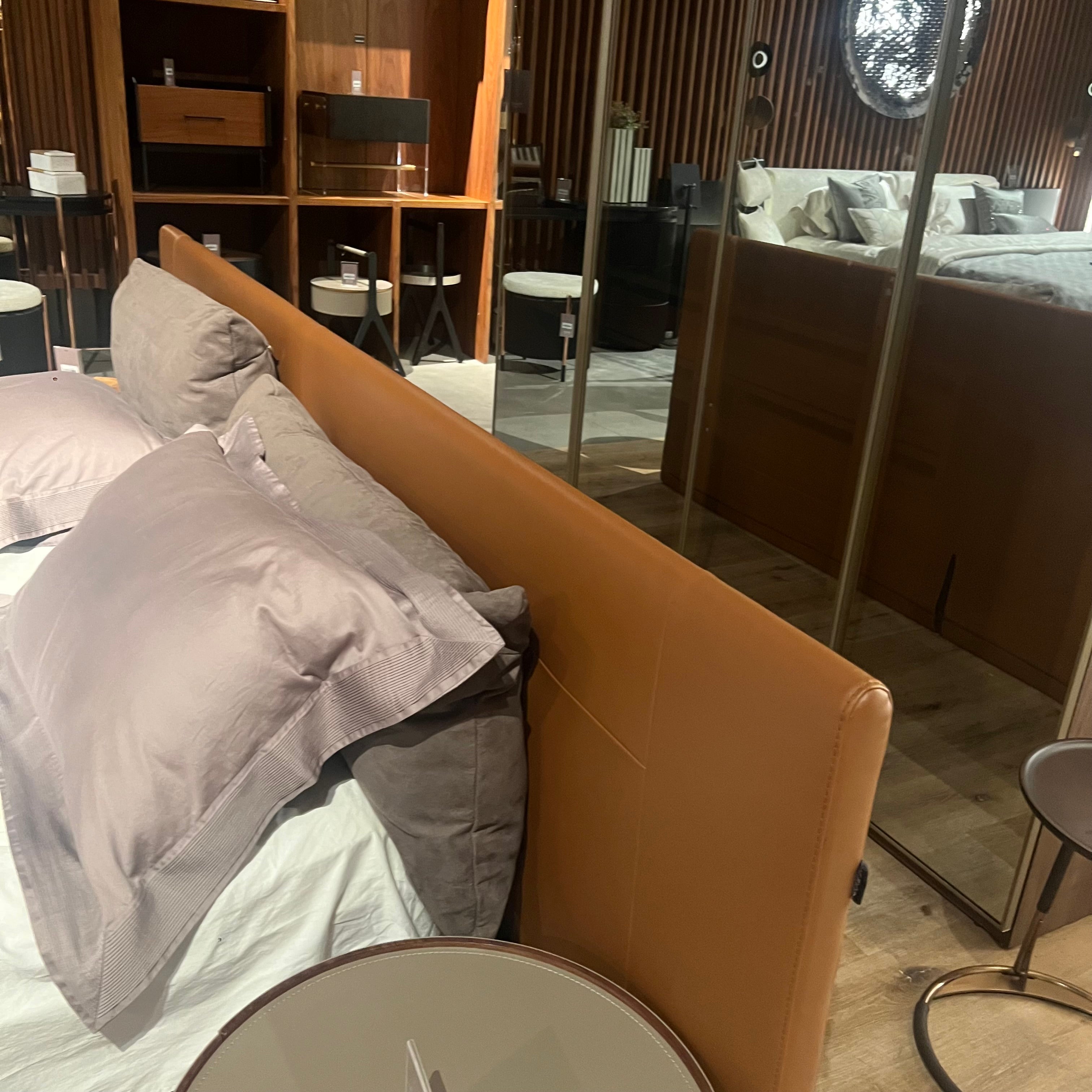 Display Item - Era King Size Bedstead Era-Bed Nakheel - DISPLAY ITEM - ebarza Furniture UAE | Shop Modern Furniture in Abu Dhabi & Dubai - مفروشات ايبازرا في الامارات | تسوق اثاث عصري وديكورات مميزة في دبي وابوظبي
