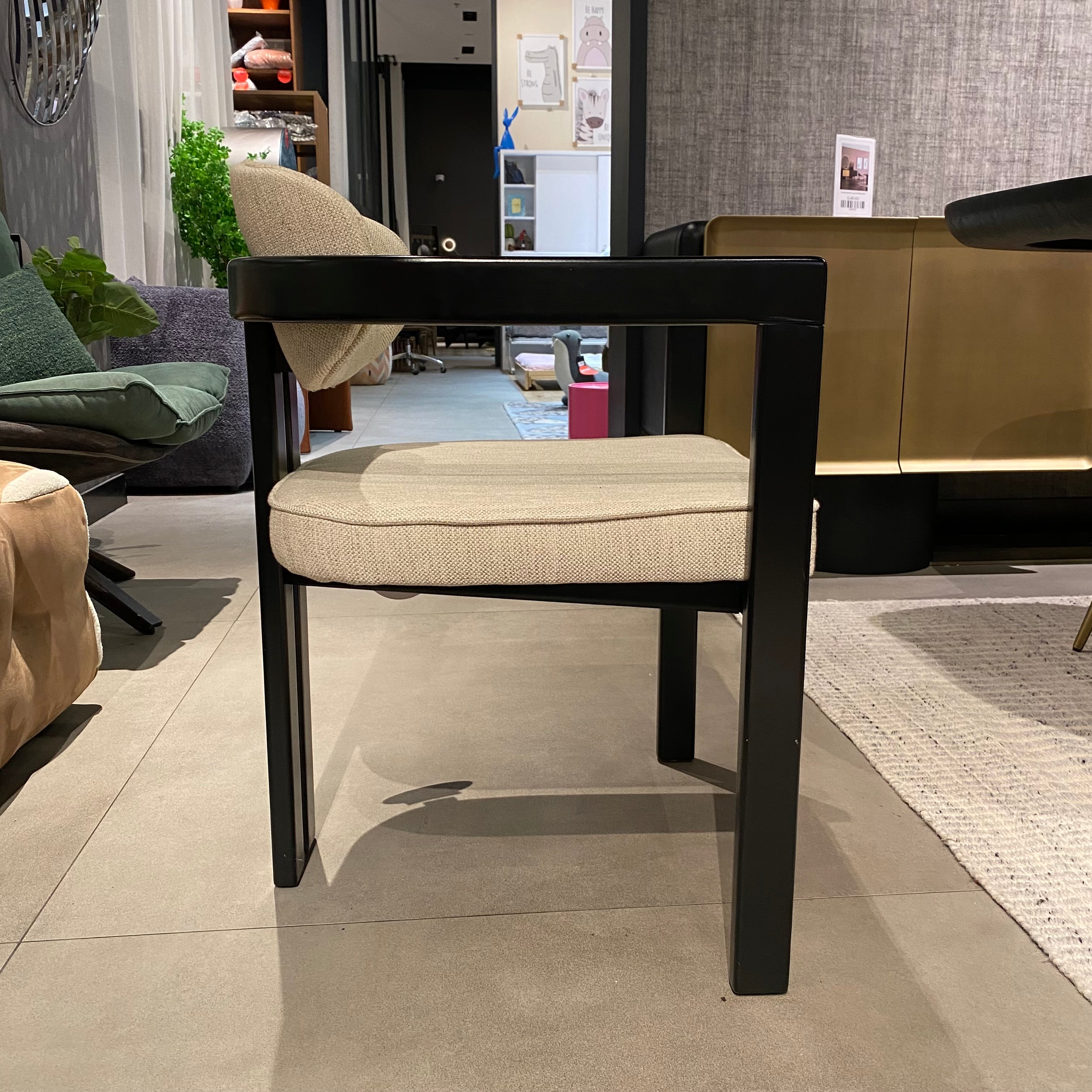 Display item - Kotor Chair(Notte) Sanc-49(Cosmic11)YAS - DISPLAY ITEM - ebarza Furniture UAE | Shop Modern Furniture in Abu Dhabi & Dubai - مفروشات ايبازرا في الامارات | تسوق اثاث عصري وديكورات مميزة في دبي وابوظبي