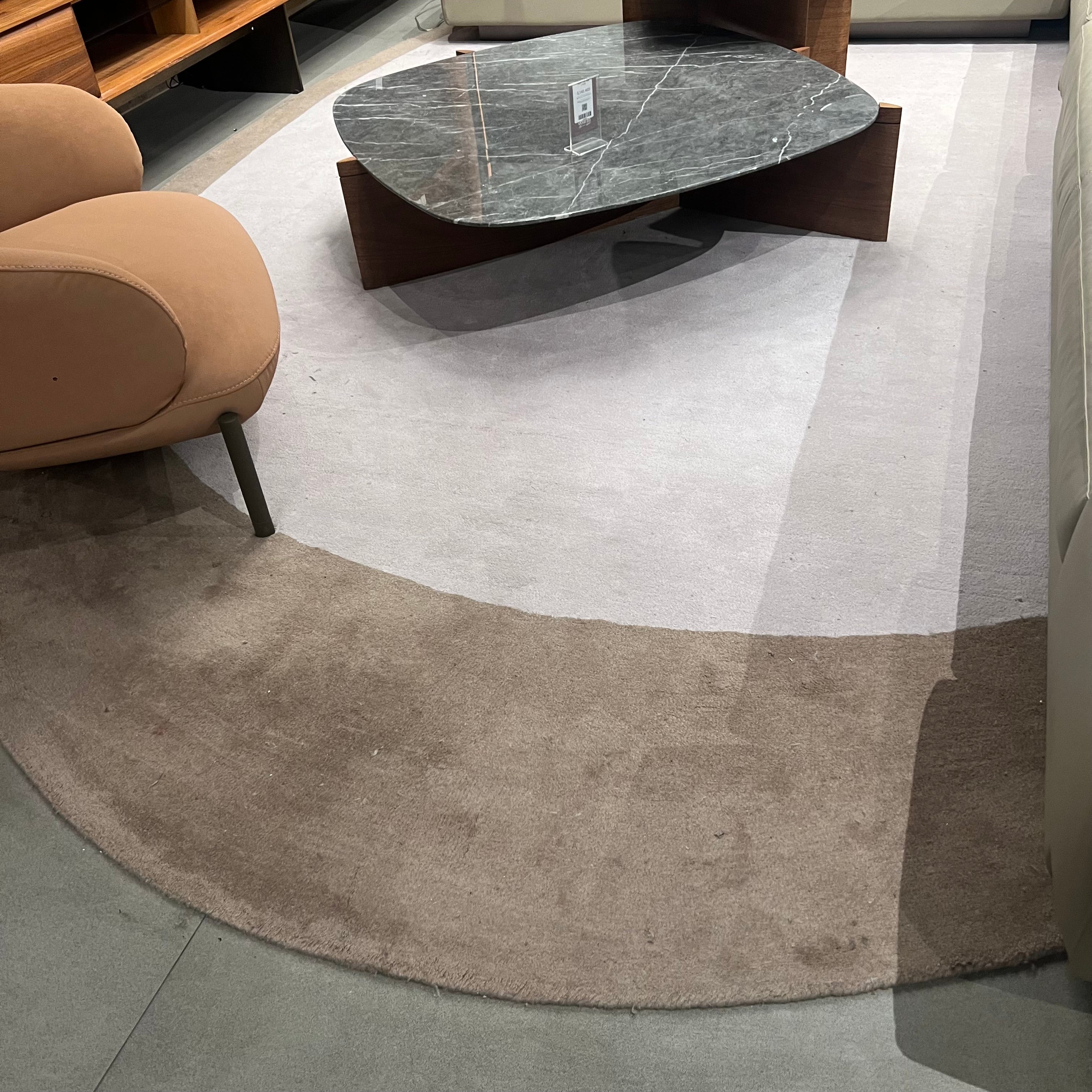 Display Item - 500X350 Cm WOOL BEIGE AND BROWN Round Rug JH-22729 Nakheel - Rugs - ebarza Furniture UAE | Shop Modern Furniture in Abu Dhabi & Dubai - مفروشات ايبازرا في الامارات | تسوق اثاث عصري وديكورات مميزة في دبي وابوظبي