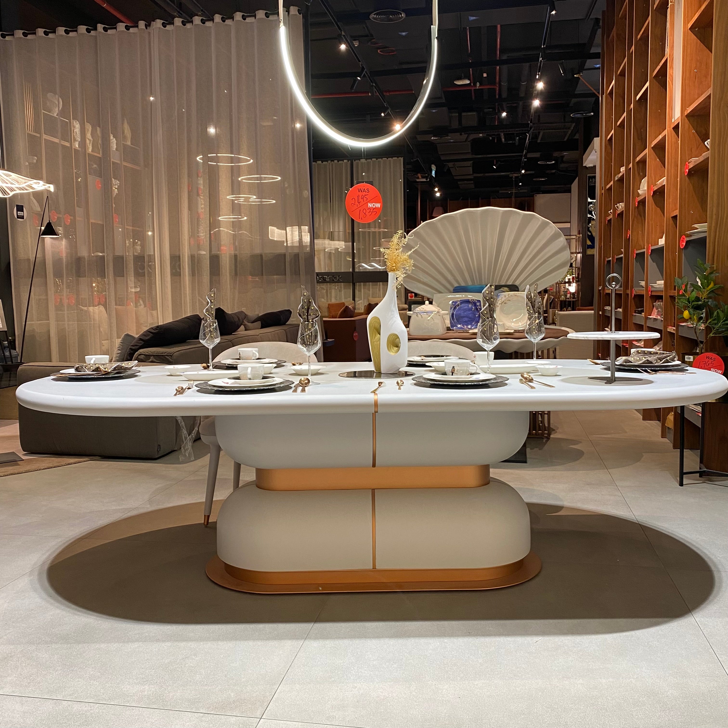 Display Item - Tulip Dining Table 260*120 CM MASTLP001-Nakheel - DISPLAY ITEM - ebarza Furniture UAE | Shop Modern Furniture in Abu Dhabi & Dubai - مفروشات ايبازرا في الامارات | تسوق اثاث عصري وديكورات مميزة في دبي وابوظبي