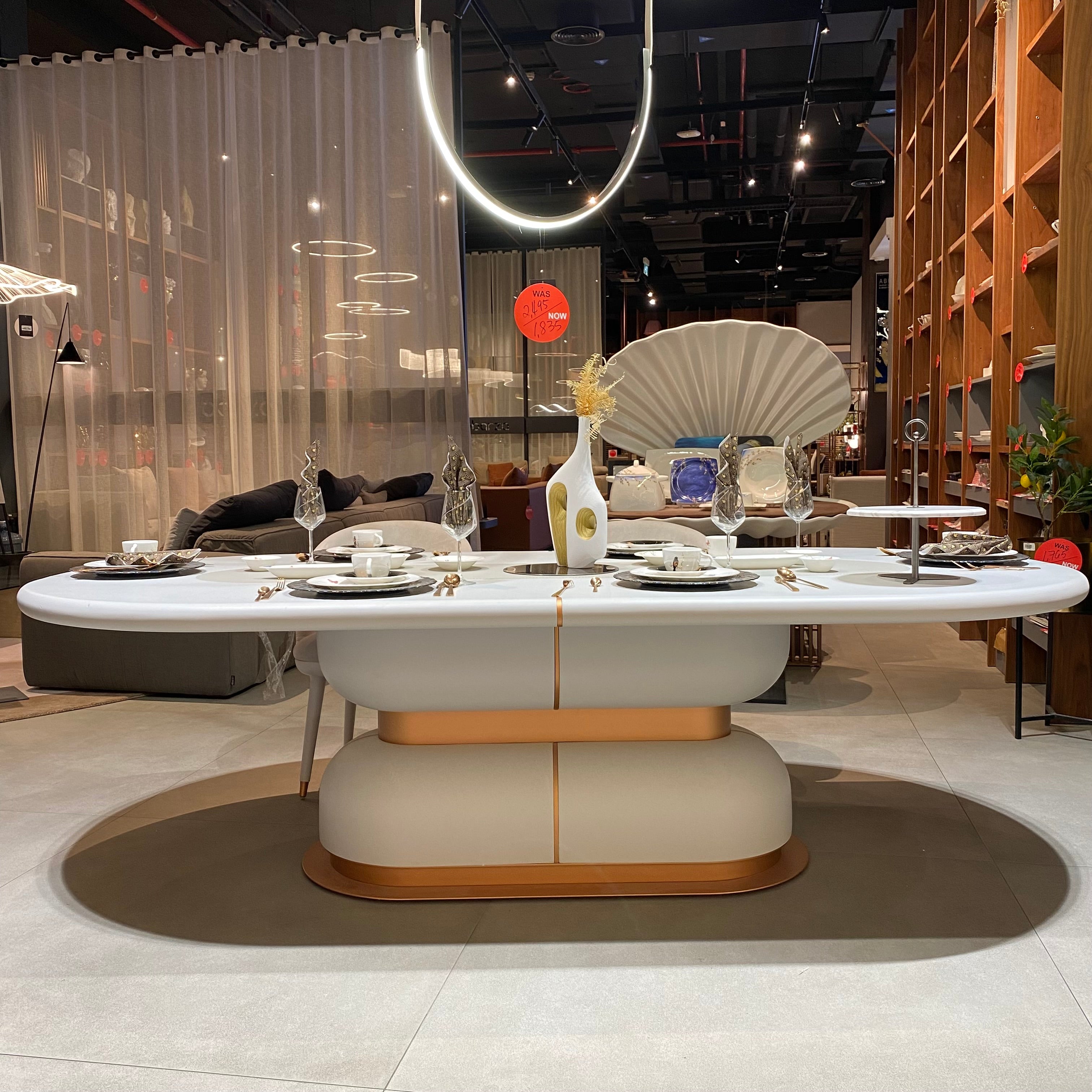 Display Item - Tulip Dining Table 260*120 CM MASTLP001-Nakheel - DISPLAY ITEM - ebarza Furniture UAE | Shop Modern Furniture in Abu Dhabi & Dubai - مفروشات ايبازرا في الامارات | تسوق اثاث عصري وديكورات مميزة في دبي وابوظبي