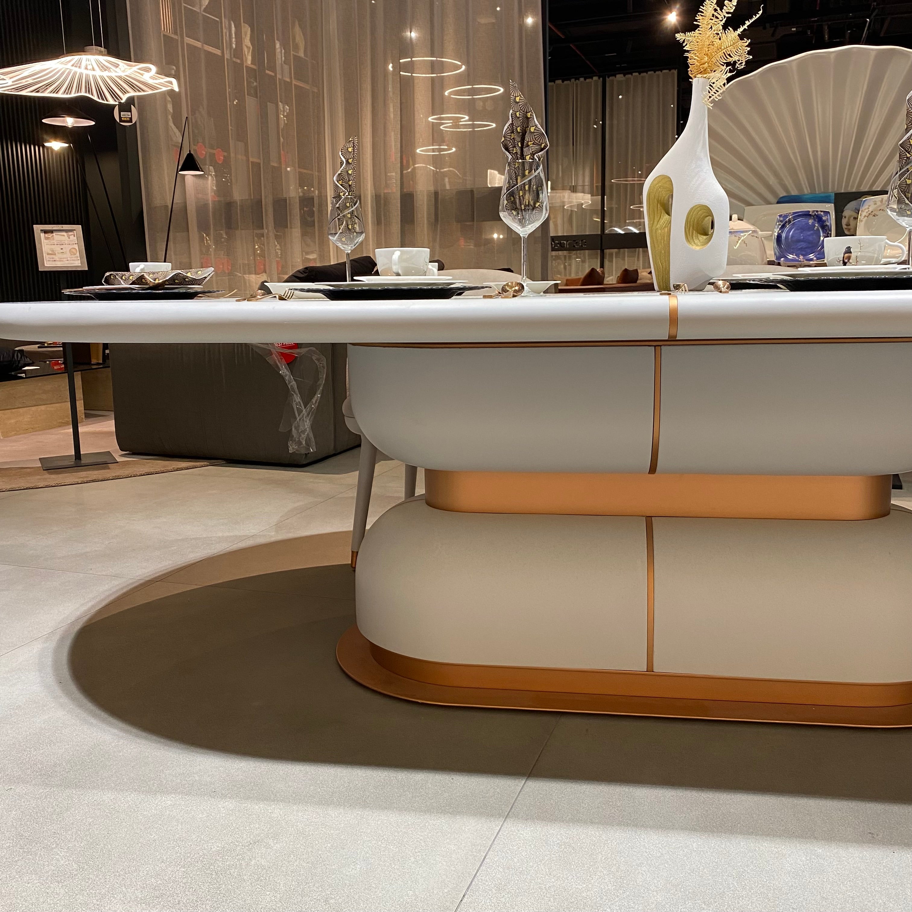 Display Item - Tulip Dining Table 260*120 CM MASTLP001-Nakheel - DISPLAY ITEM - ebarza Furniture UAE | Shop Modern Furniture in Abu Dhabi & Dubai - مفروشات ايبازرا في الامارات | تسوق اثاث عصري وديكورات مميزة في دبي وابوظبي