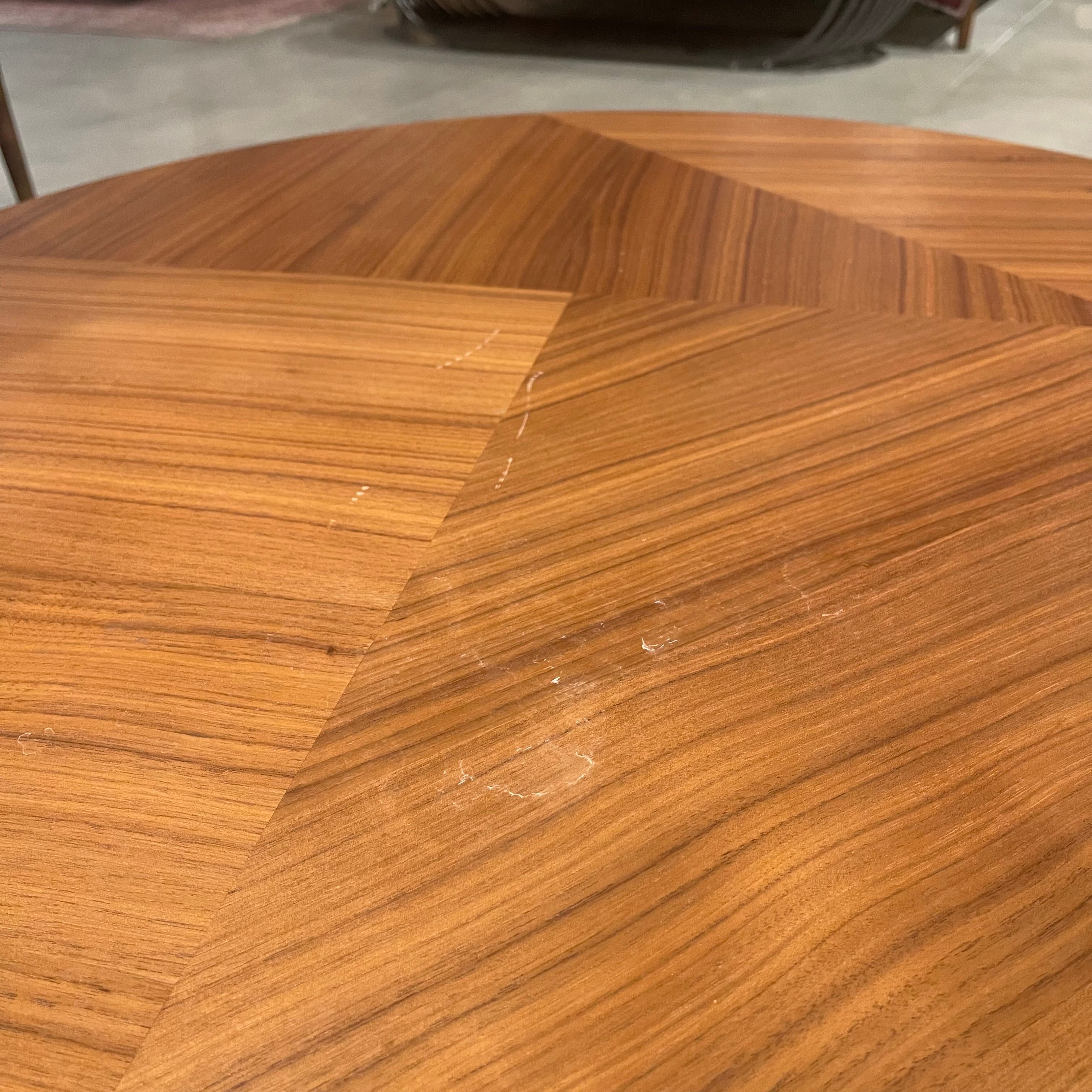 Display Item - Gizza Center Table Gza-Ct054YAS - DISPLAY ITEM - ebarza Furniture UAE | Shop Modern Furniture in Abu Dhabi & Dubai - مفروشات ايبازرا في الامارات | تسوق اثاث عصري وديكورات مميزة في دبي وابوظبي