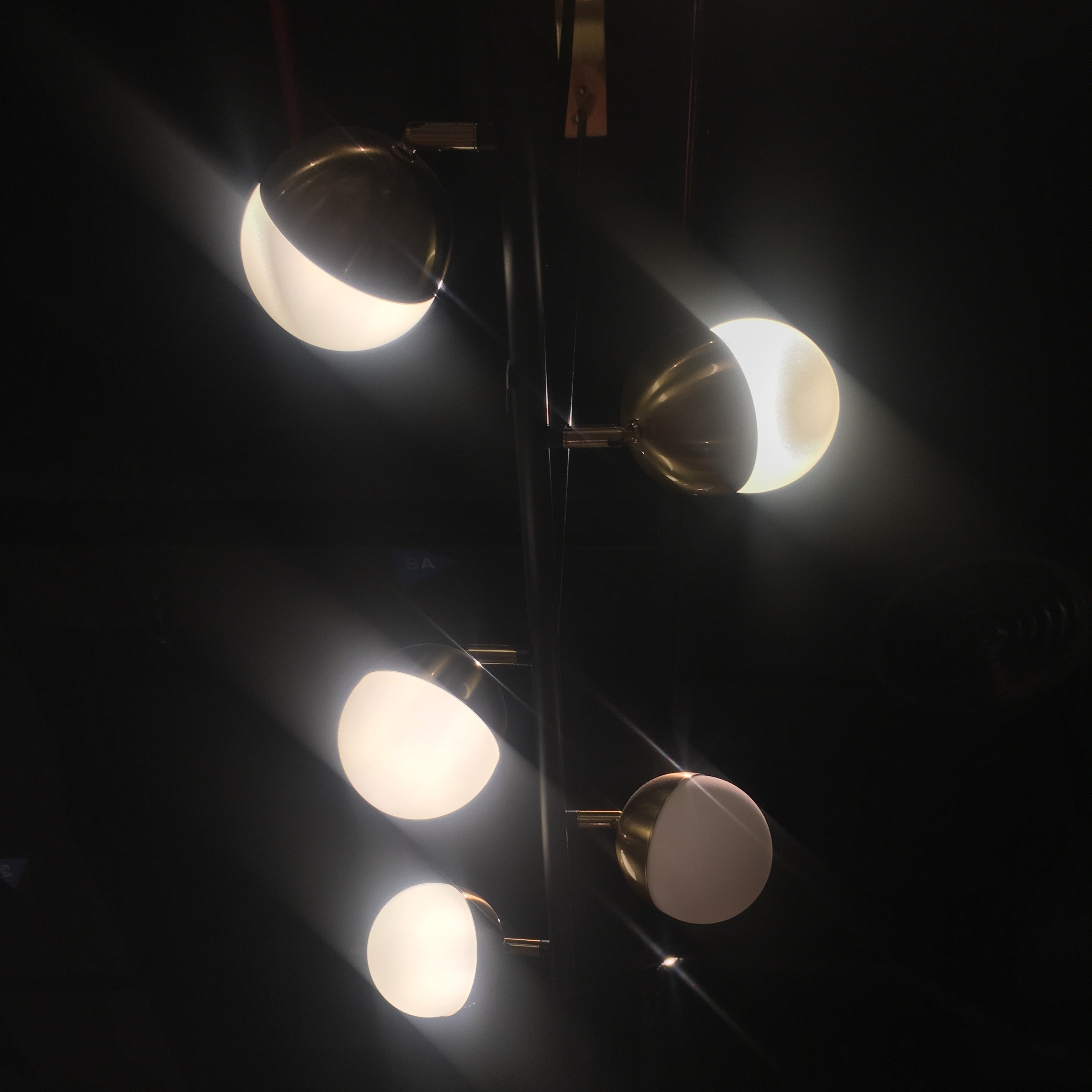 Display Item - Arvika 6 Heads Pendant Lamp Cy-New-023 Nakheel - DISPLAY ITEM - ebarza Furniture UAE | Shop Modern Furniture in Abu Dhabi & Dubai - مفروشات ايبازرا في الامارات | تسوق اثاث عصري وديكورات مميزة في دبي وابوظبي