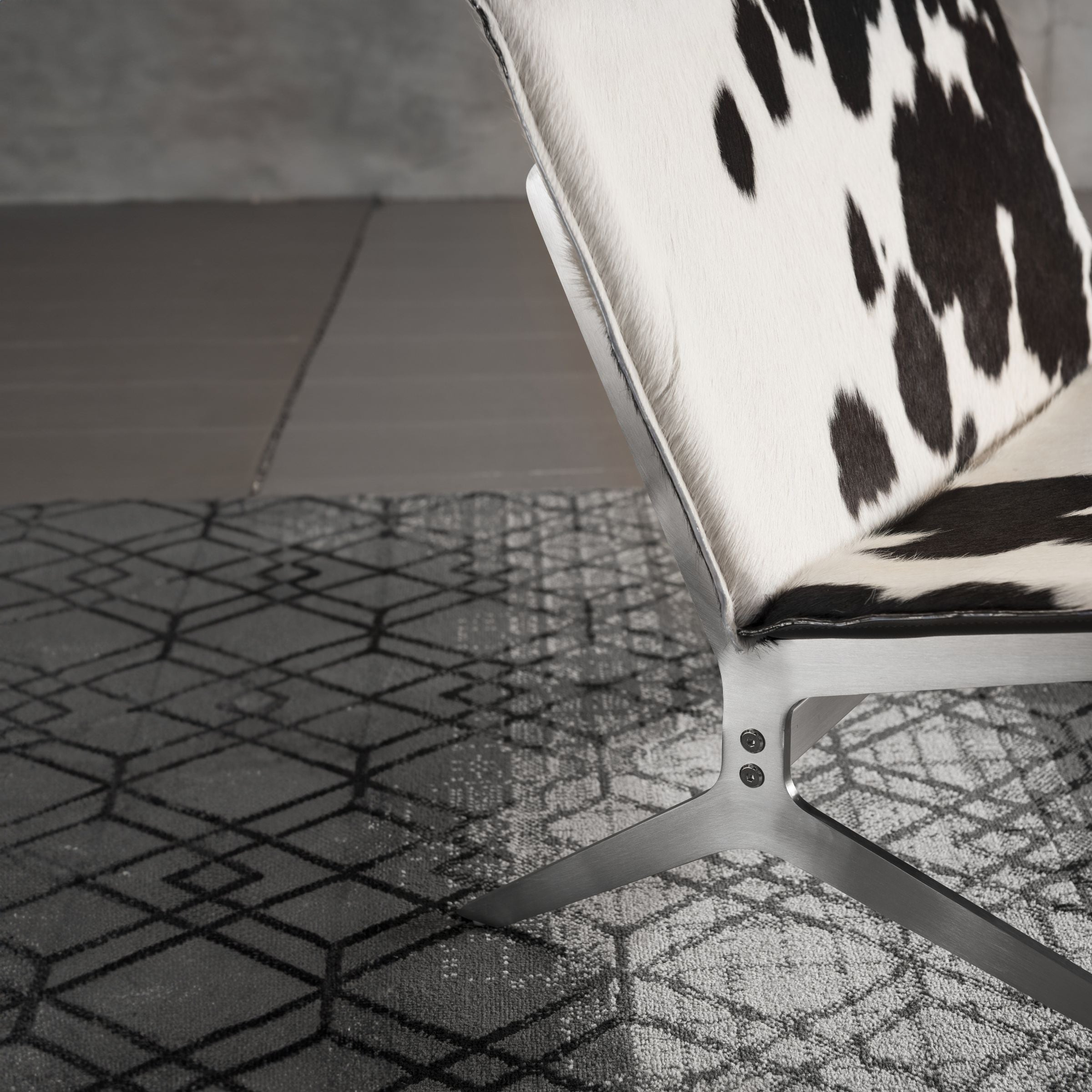 Mustang Cowhide Lounge Chair LC060 - Lounge Chairs - ebarza Furniture UAE | Shop Modern Furniture in Abu Dhabi & Dubai - مفروشات ايبازرا في الامارات | تسوق اثاث عصري وديكورات مميزة في دبي وابوظبي