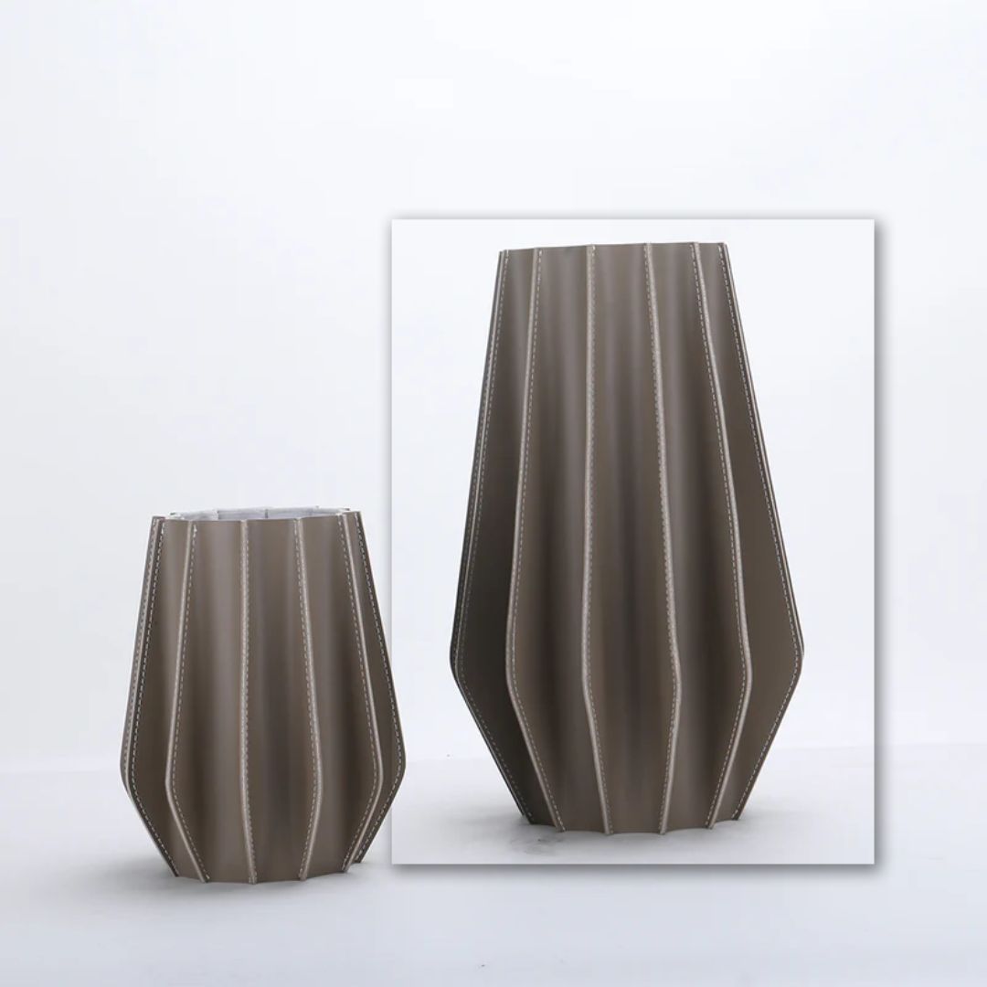 Leather Vase-Dry & Fresh-L KB3008DL - Vases - ebarza Furniture UAE | Shop Modern Furniture in Abu Dhabi & Dubai - مفروشات ايبازرا في الامارات | تسوق اثاث عصري وديكورات مميزة في دبي وابوظبي