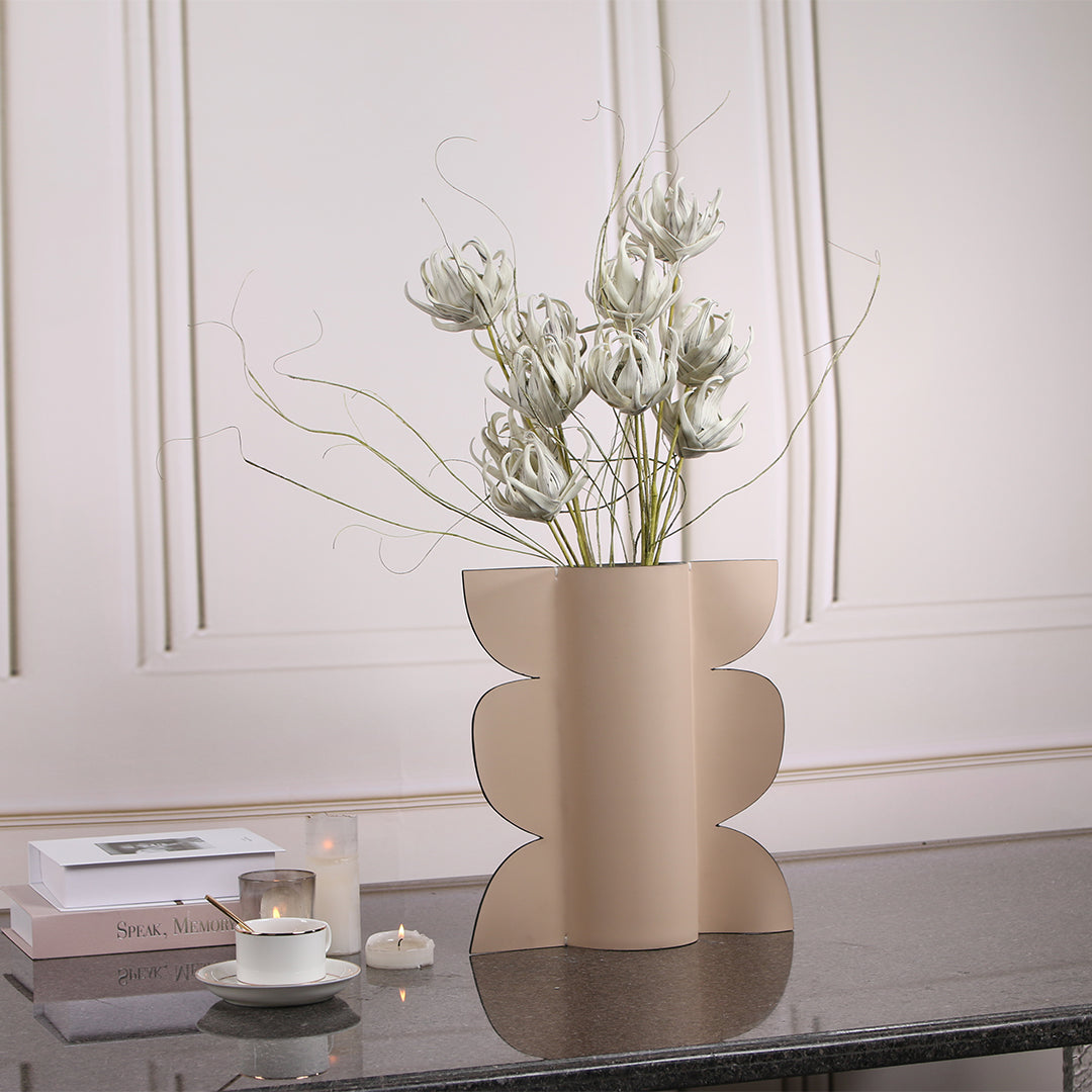 Leather Vase-Dry & Fresh-L KB3009CL - Vases - ebarza Furniture UAE | Shop Modern Furniture in Abu Dhabi & Dubai - مفروشات ايبازرا في الامارات | تسوق اثاث عصري وديكورات مميزة في دبي وابوظبي