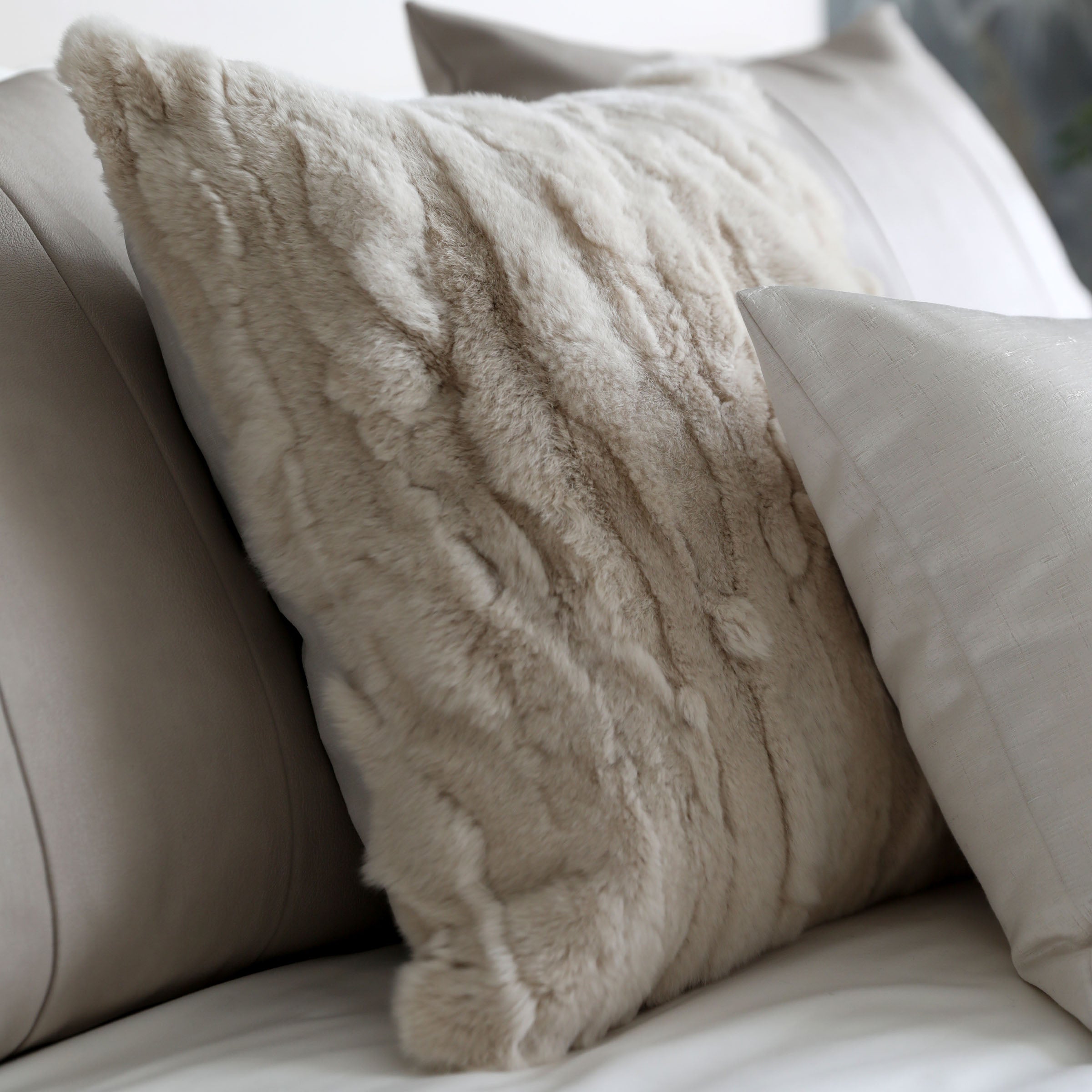 Pre-order 35 Days Delivery Leonardo Full Bedding Set EBB035 - Bedding - ebarza Furniture UAE | Shop Modern Furniture in Abu Dhabi & Dubai - مفروشات ايبازرا في الامارات | تسوق اثاث عصري وديكورات مميزة في دبي وابوظبي