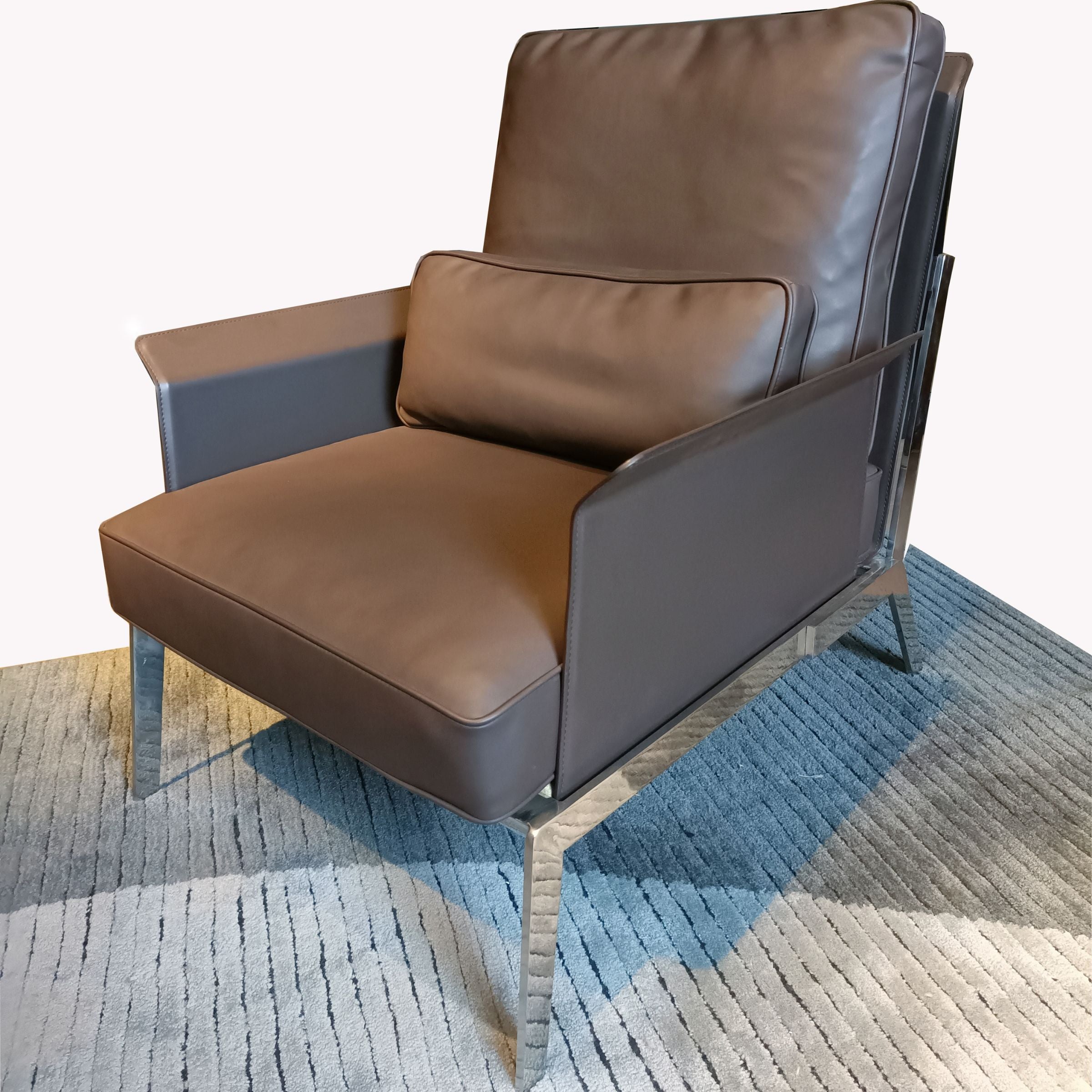 Lounge chair LC069 - Lounge Chairs - ebarza Furniture UAE | Shop Modern Furniture in Abu Dhabi & Dubai - مفروشات ايبازرا في الامارات | تسوق اثاث عصري وديكورات مميزة في دبي وابوظبي