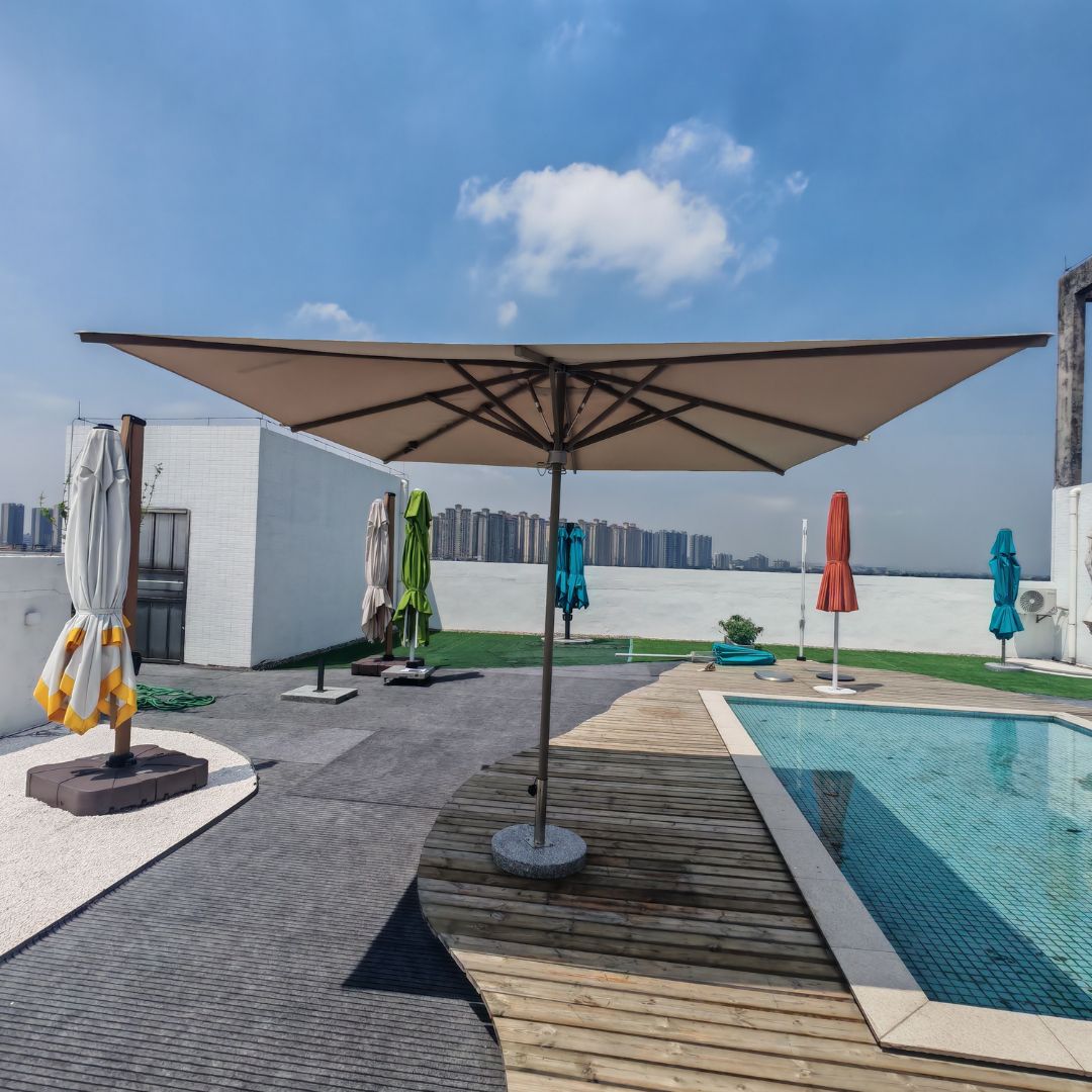 Luxury Hydraulic Center Pole Umbrella MS-1602-2A-LED - Outdoor Umbrellas - ebarza Furniture UAE | Shop Modern Furniture in Abu Dhabi & Dubai - مفروشات ايبازرا في الامارات | تسوق اثاث عصري وديكورات مميزة في دبي وابوظبي