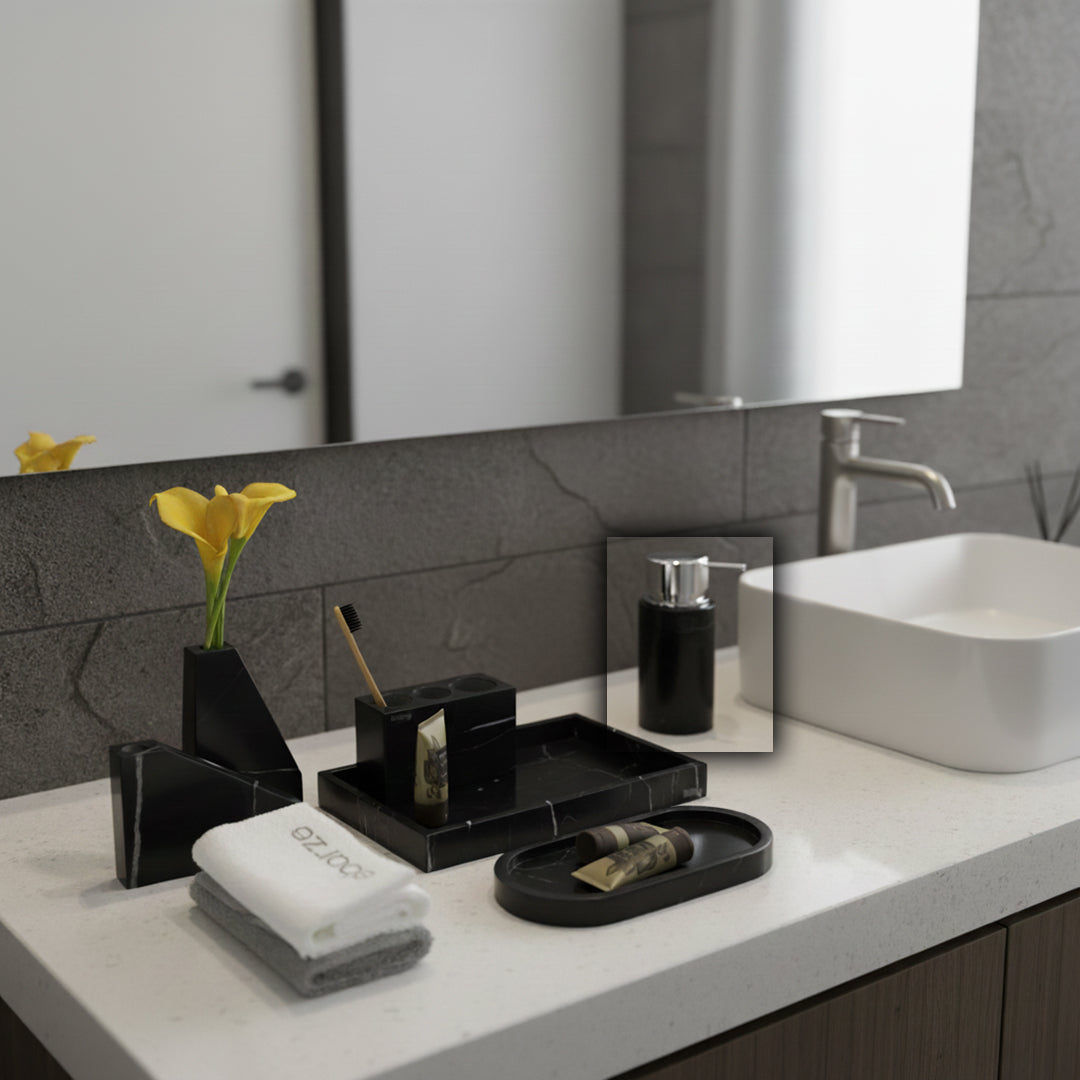 Marquina Black And white Marble Round Silver Hand Sanitizer Bottle CBK890-1 - Bathroom Accessories - ebarza Furniture UAE | Shop Modern Furniture in Abu Dhabi & Dubai - مفروشات ايبازرا في الامارات | تسوق اثاث عصري وديكورات مميزة في دبي وابوظبي