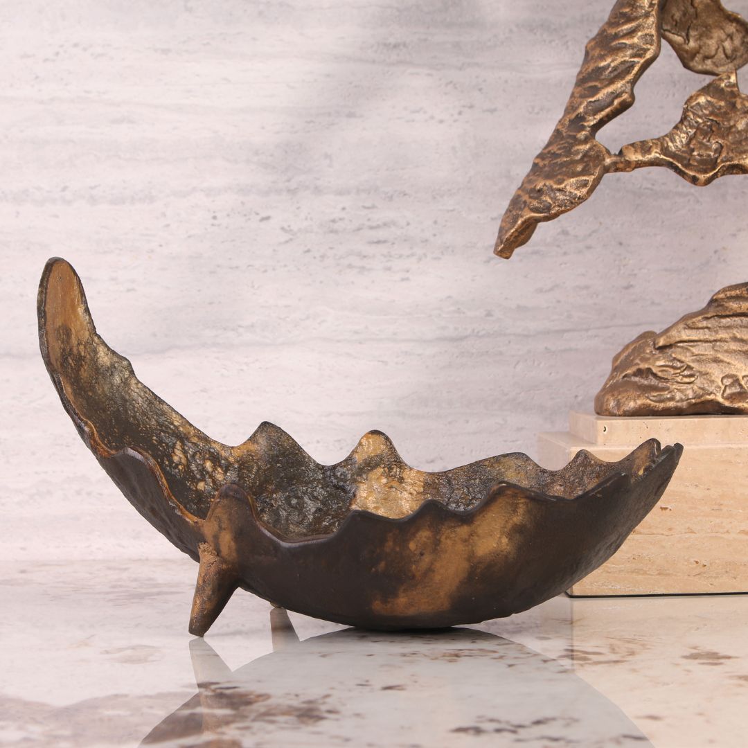Moon-Shaped Metal Tray KC5006