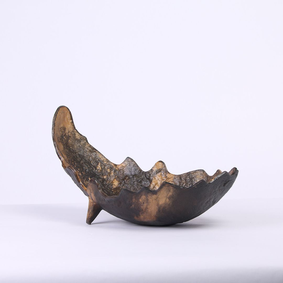 Moon-Shaped Metal Tray KC5006