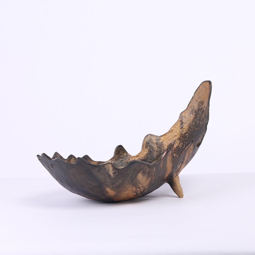 Moon-Shaped Metal Tray KC5006