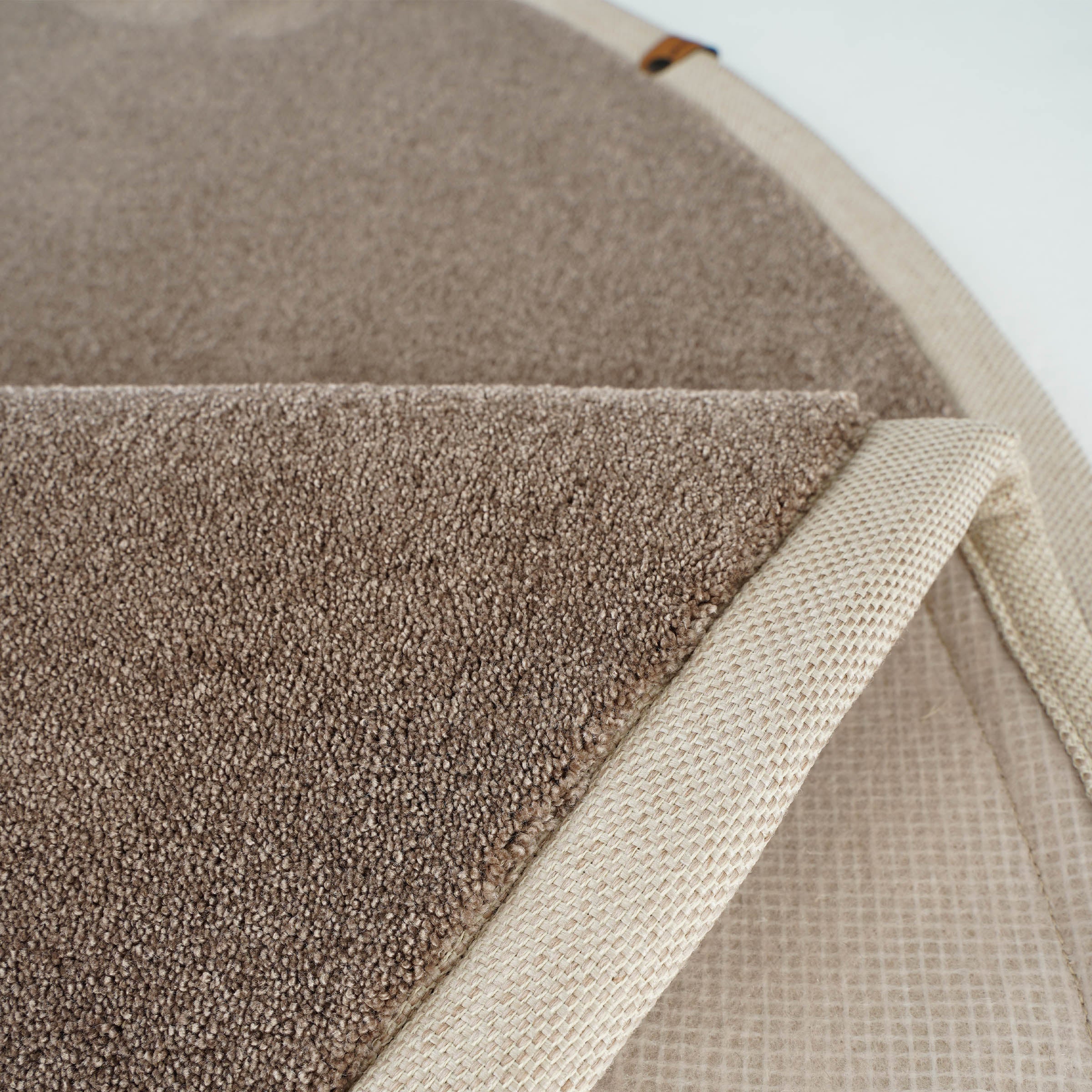 D150 CM BOUNTY 92 MONTEREY Rug 80104 - Rugs - ebarza Furniture UAE | Shop Modern Furniture in Abu Dhabi & Dubai - مفروشات ايبازرا في الامارات | تسوق اثاث عصري وديكورات مميزة في دبي وابوظبي