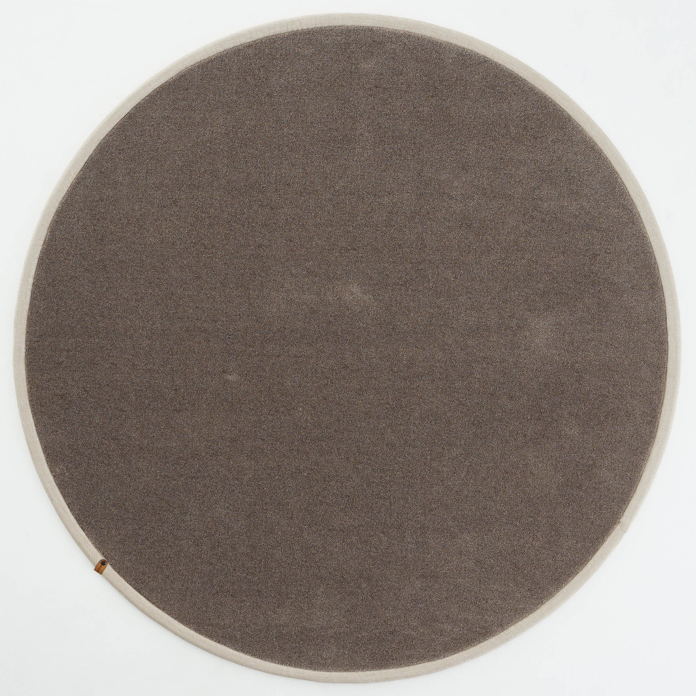 D300 CM BOUNTY 92 MONTEREY Rug 80104 - Rugs - ebarza Furniture UAE | Shop Modern Furniture in Abu Dhabi & Dubai - مفروشات ايبازرا في الامارات | تسوق اثاث عصري وديكورات مميزة في دبي وابوظبي