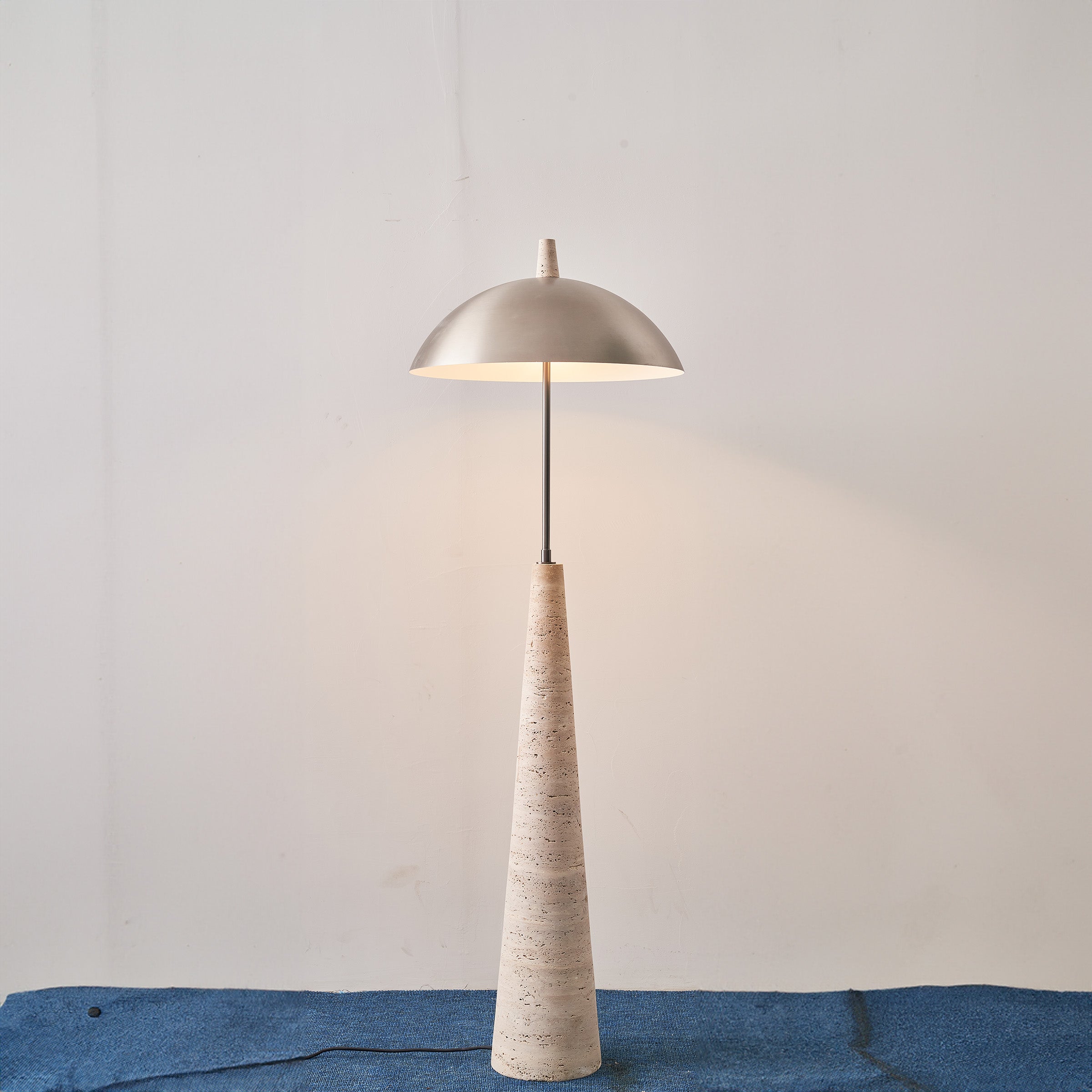 Natural Travertine Floor Lamp JA-015F - Floor Lamps - ebarza Furniture UAE | Shop Modern Furniture in Abu Dhabi & Dubai - مفروشات ايبازرا في الامارات | تسوق اثاث عصري وديكورات مميزة في دبي وابوظبي