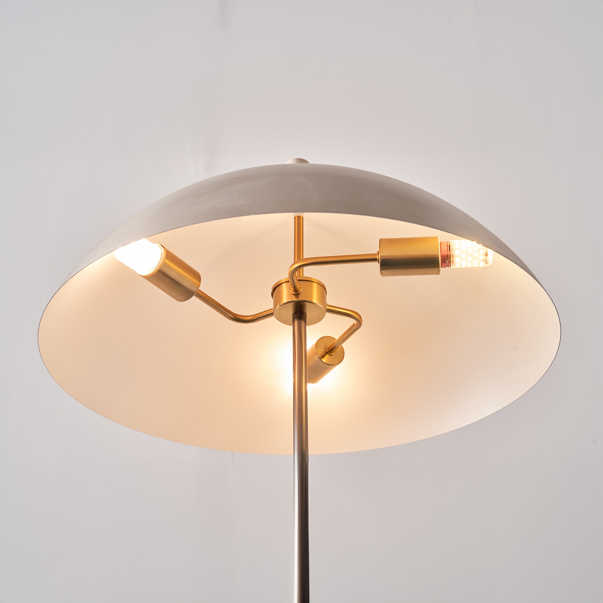 Natural Travertine Floor Lamp JA-015F - Floor Lamps - ebarza Furniture UAE | Shop Modern Furniture in Abu Dhabi & Dubai - مفروشات ايبازرا في الامارات | تسوق اثاث عصري وديكورات مميزة في دبي وابوظبي