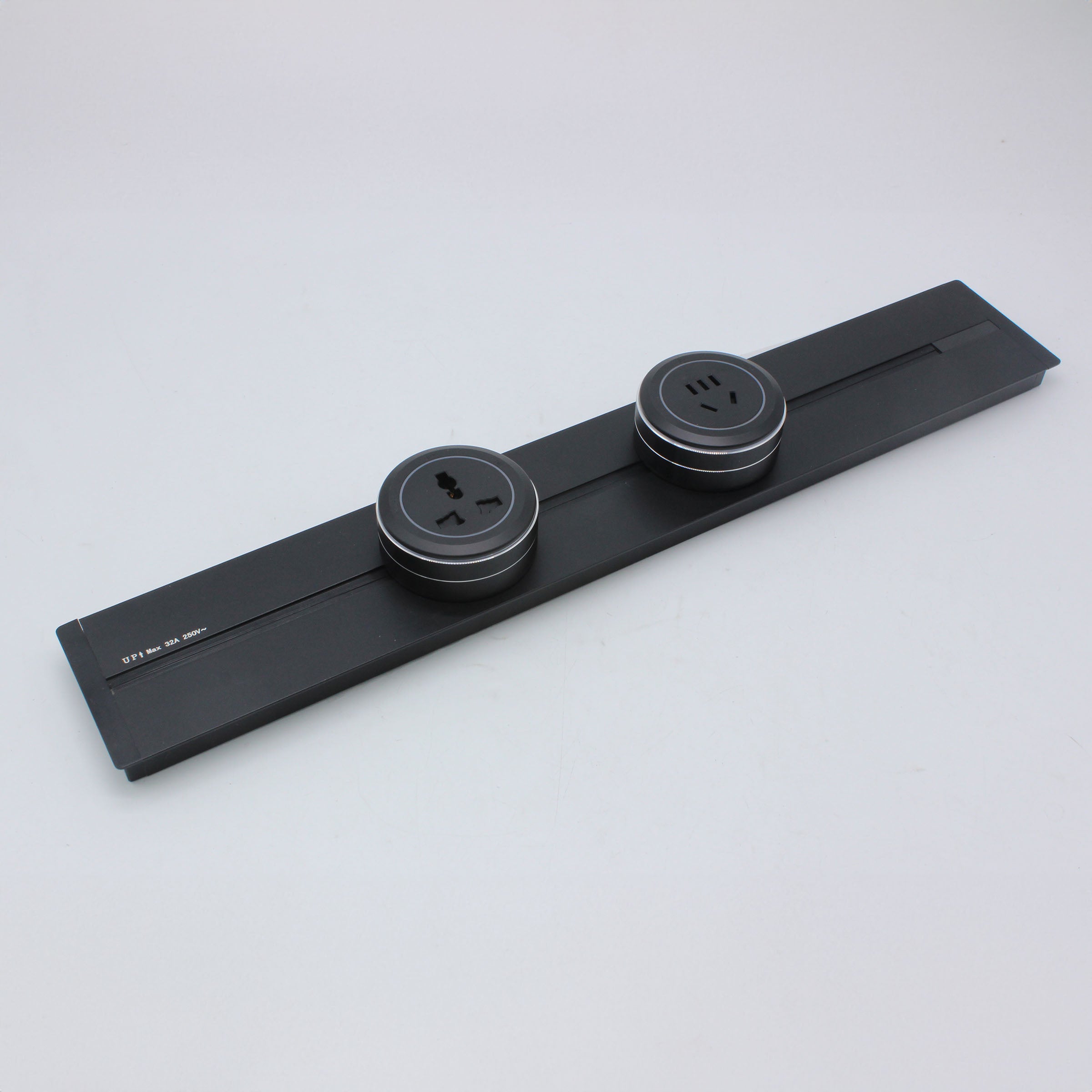 Power Track System 60X8 CM AH04-C - Power Track System - ebarza Furniture UAE | Shop Modern Furniture in Abu Dhabi & Dubai - مفروشات ايبازرا في الامارات | تسوق اثاث عصري وديكورات مميزة في دبي وابوظبي