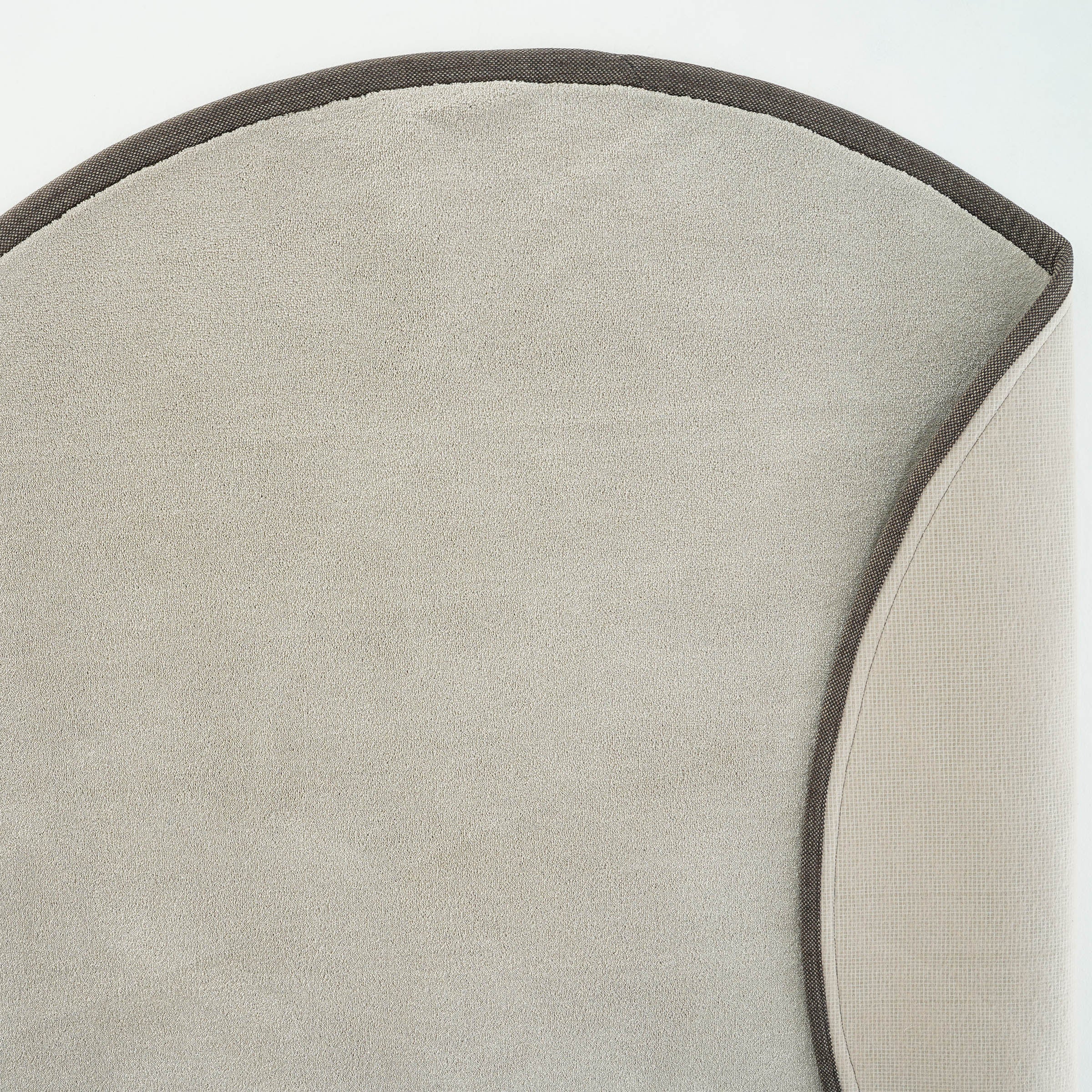 D300 CM BOUNTY 74 MONTEREY Rug 80208 - Rugs - ebarza Furniture UAE | Shop Modern Furniture in Abu Dhabi & Dubai - مفروشات ايبازرا في الامارات | تسوق اثاث عصري وديكورات مميزة في دبي وابوظبي