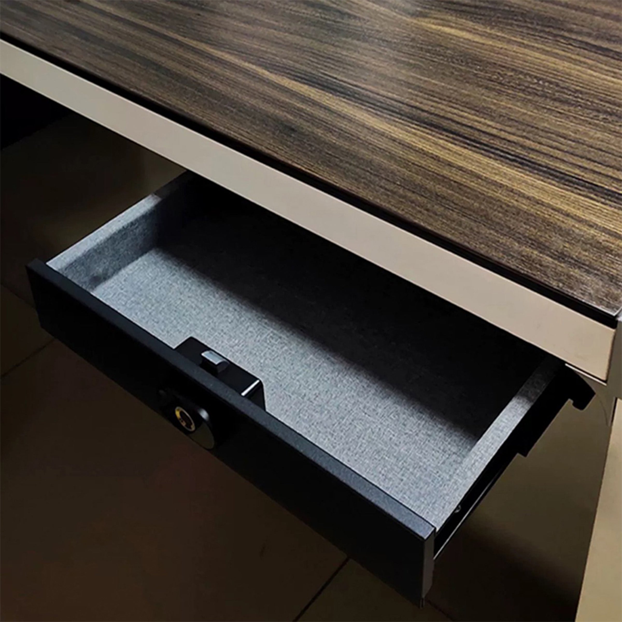 Smoker Small Safe Box Portable Password CH9-ST022-Black - Safe Box - ebarza Furniture UAE | Shop Modern Furniture in Abu Dhabi & Dubai - مفروشات ايبازرا في الامارات | تسوق اثاث عصري وديكورات مميزة في دبي وابوظبي