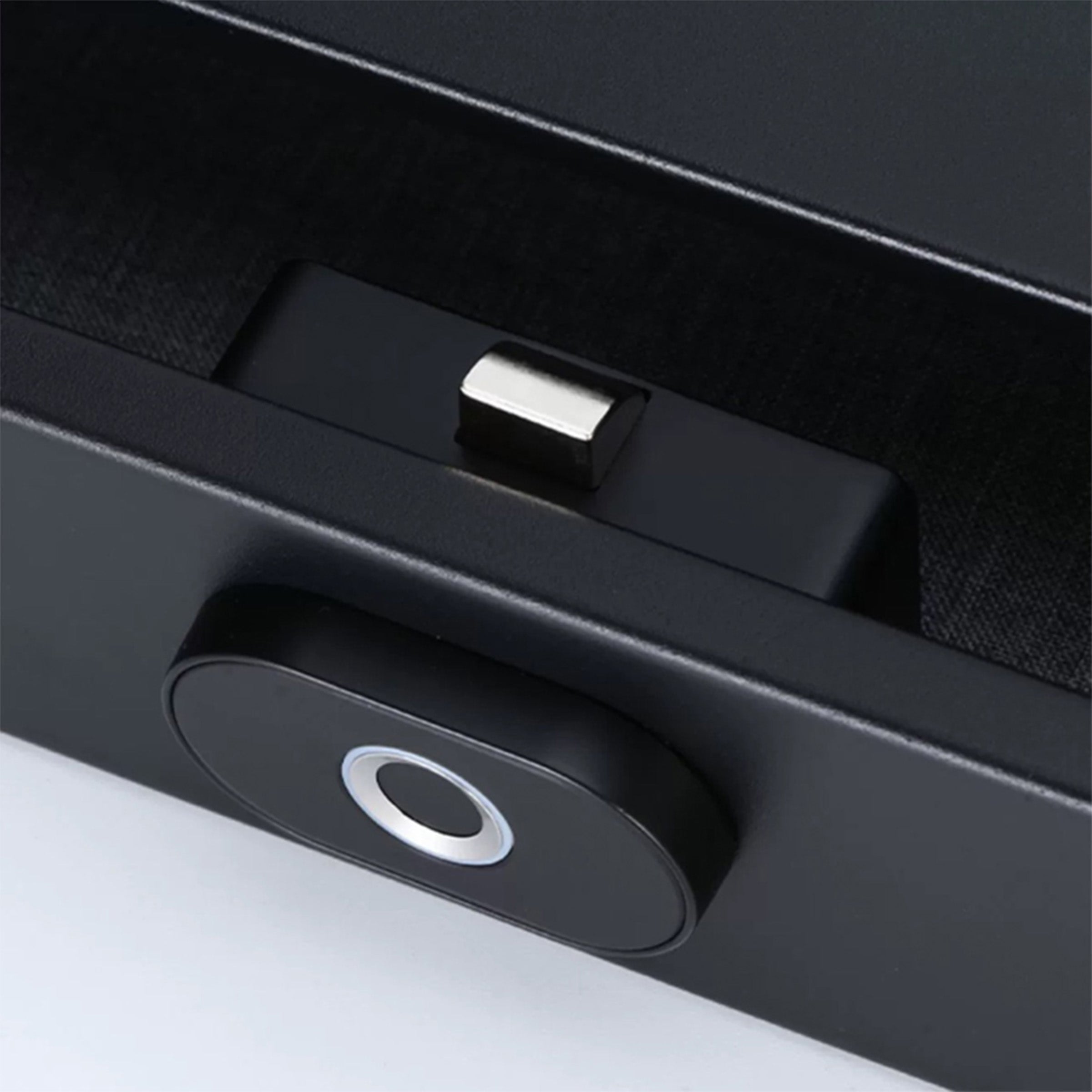 Smoker Small Safe Box Portable Password CH9-ST022-Black - Safe Box - ebarza Furniture UAE | Shop Modern Furniture in Abu Dhabi & Dubai - مفروشات ايبازرا في الامارات | تسوق اثاث عصري وديكورات مميزة في دبي وابوظبي