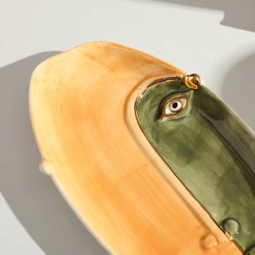 Smart Eye Abstract Plate With Portrait Detail -A FD-D24052A - Plates - ebarza Furniture UAE | Shop Modern Furniture in Abu Dhabi & Dubai - مفروشات ايبازرا في الامارات | تسوق اثاث عصري وديكورات مميزة في دبي وابوظبي