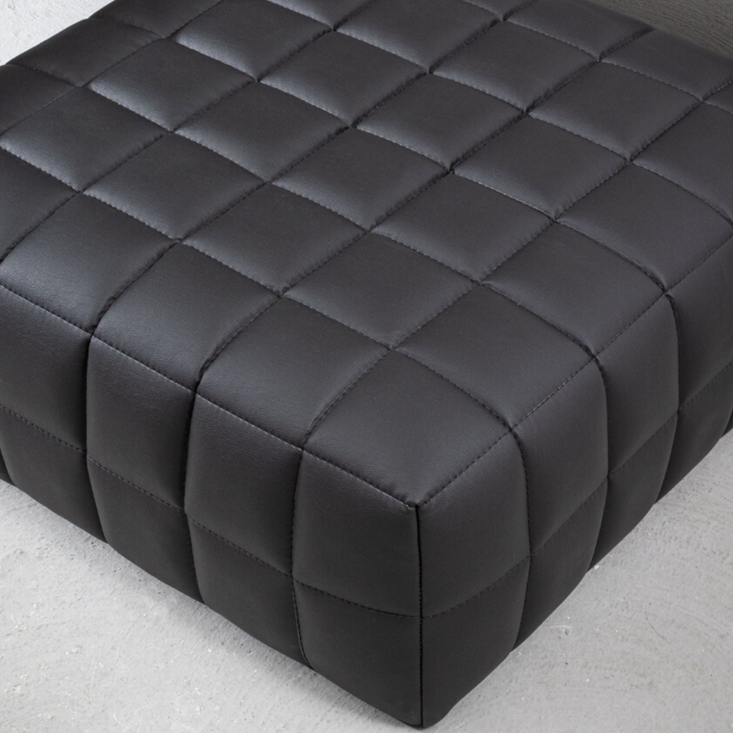 Vega Pouf VP-003 - Poufs - ebarza Furniture UAE | Shop Modern Furniture in Abu Dhabi & Dubai - مفروشات ايبازرا في الامارات | تسوق اثاث عصري وديكورات مميزة في دبي وابوظبي