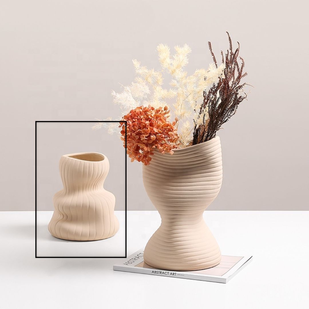 Vertical Curved Bottle - Beige FD-D22114B -  Vases - ebarza Furniture UAE | Shop Modern Furniture in Abu Dhabi & Dubai - مفروشات ايبازرا في الامارات | تسوق اثاث عصري وديكورات مميزة في دبي وابوظبي