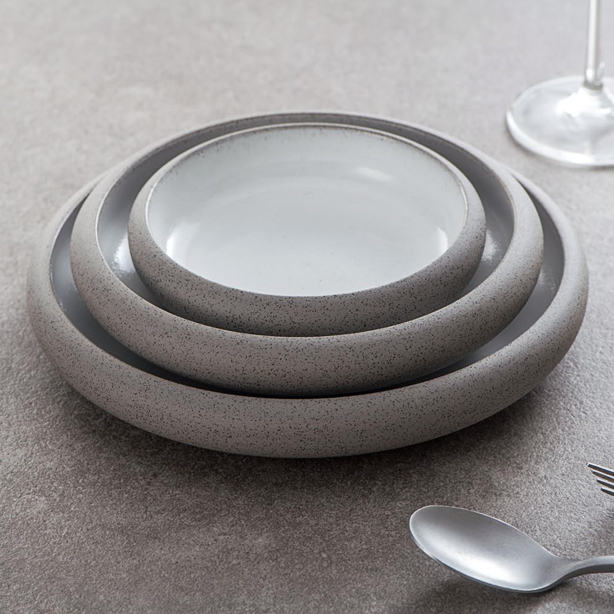 NORDIC WESTERN Round Plate 14CM E746-B- 06214 14CM -  Plates - ebarza Furniture UAE | Shop Modern Furniture in Abu Dhabi & Dubai - مفروشات ايبازرا في الامارات | تسوق اثاث عصري وديكورات مميزة في دبي وابوظبي