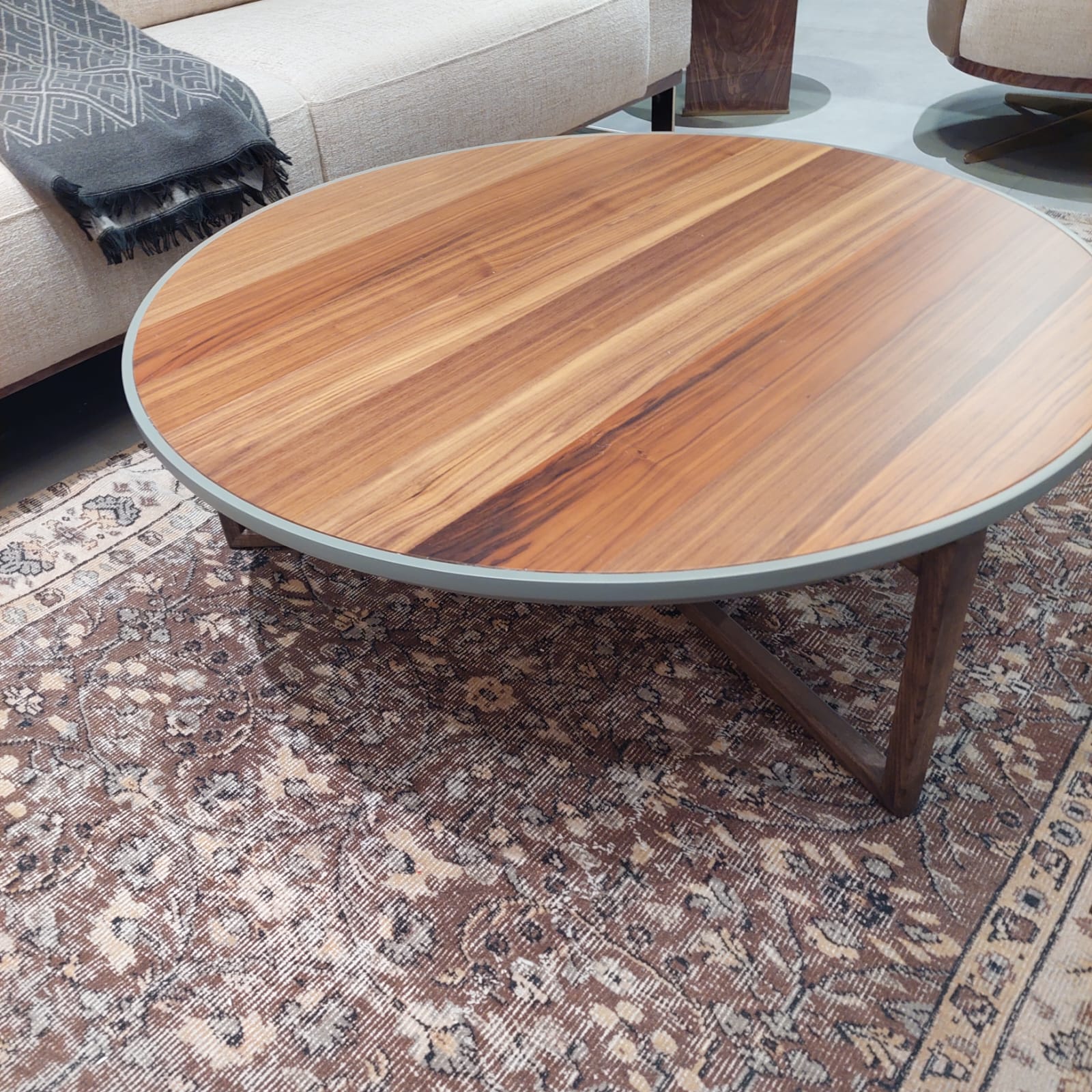 Display Item Otto Center Table Otto0001Nakheel - DISPLAY ITEM - ebarza Furniture UAE | Shop Modern Furniture in Abu Dhabi & Dubai - مفروشات ايبازرا في الامارات | تسوق اثاث عصري وديكورات مميزة في دبي وابوظبي
