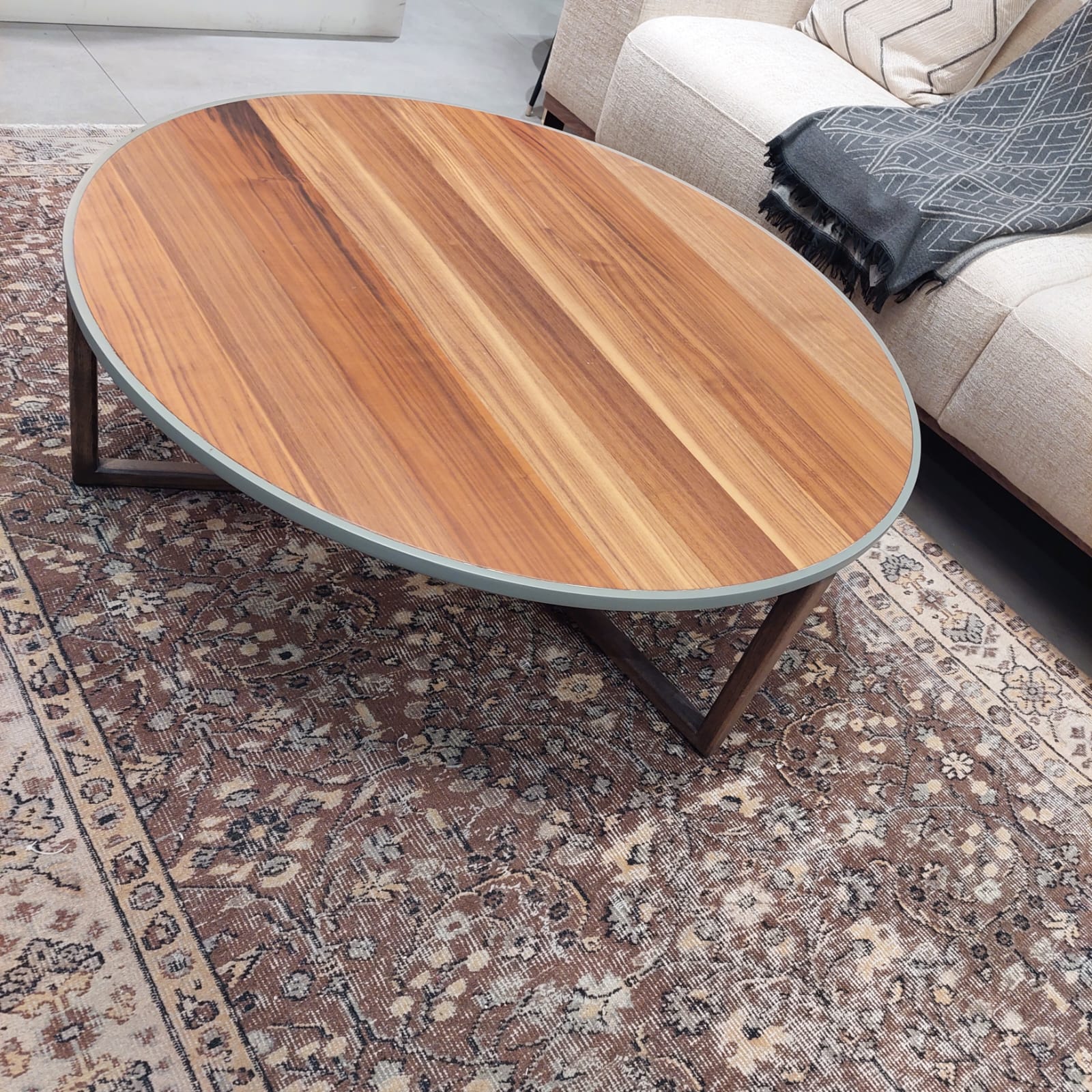 Display Item Otto Center Table Otto0001Nakheel - DISPLAY ITEM - ebarza Furniture UAE | Shop Modern Furniture in Abu Dhabi & Dubai - مفروشات ايبازرا في الامارات | تسوق اثاث عصري وديكورات مميزة في دبي وابوظبي