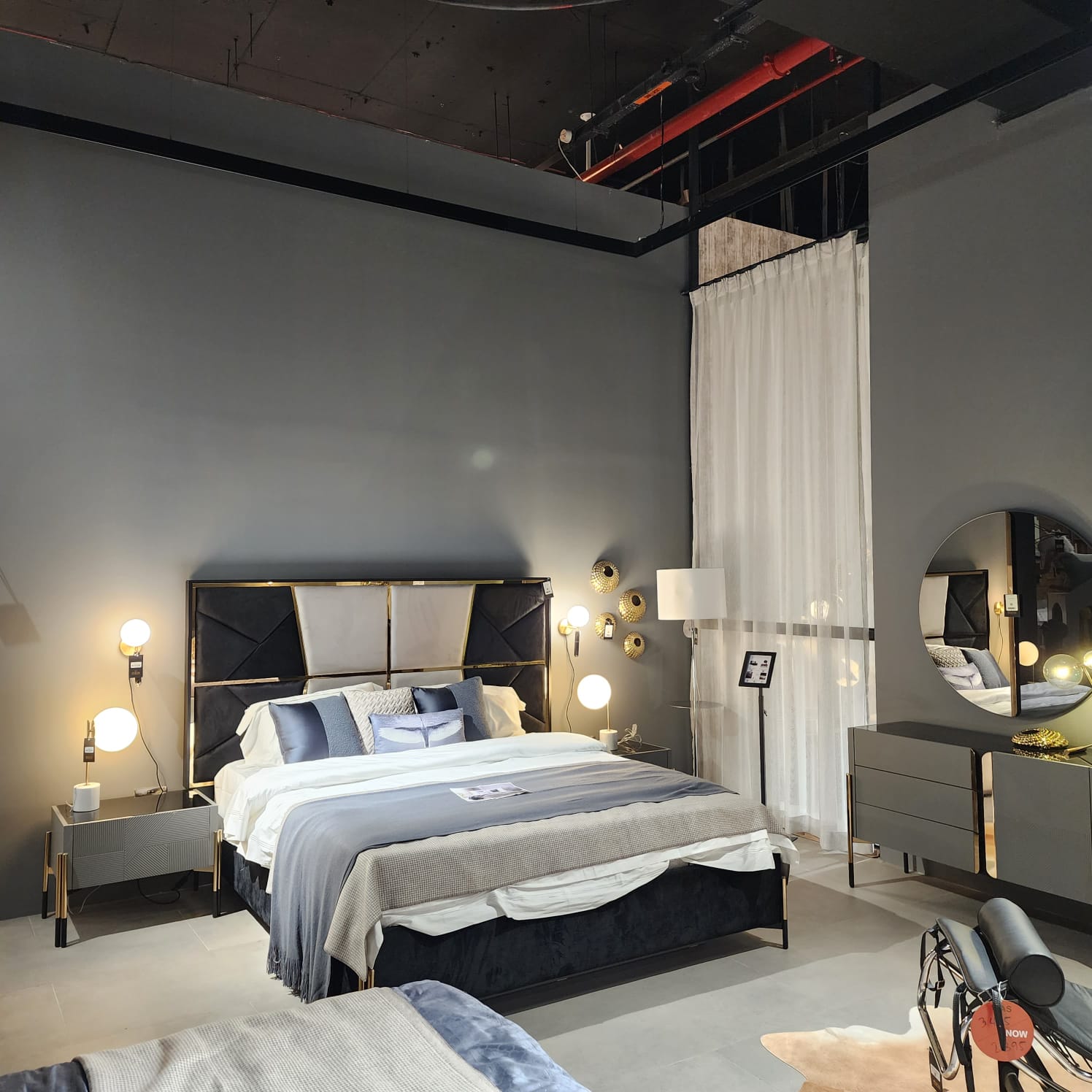 Display Item - Grey Bedroom set Diva022-BedroomYAS - DISPLAY ITEM - ebarza Furniture UAE | Shop Modern Furniture in Abu Dhabi & Dubai - مفروشات ايبازرا في الامارات | تسوق اثاث عصري وديكورات مميزة في دبي وابوظبي