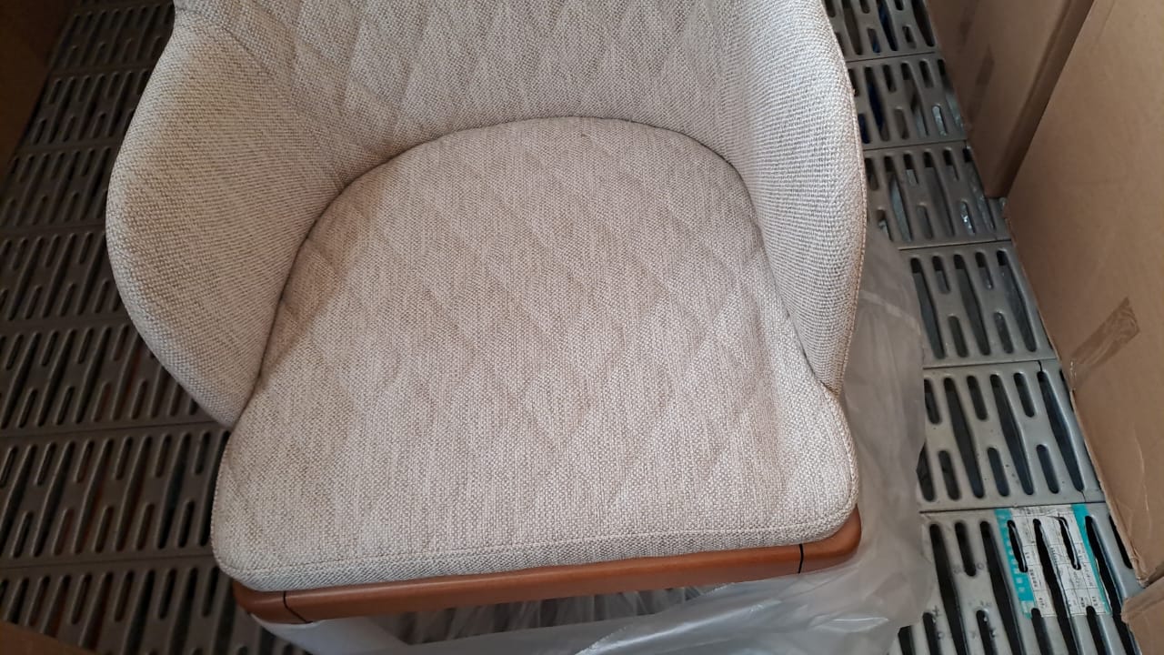 AS IS Charla Plus Chair Charla-001 - DISPLAY ITEM - ebarza Furniture UAE | Shop Modern Furniture in Abu Dhabi & Dubai - مفروشات ايبازرا في الامارات | تسوق اثاث عصري وديكورات مميزة في دبي وابوظبي