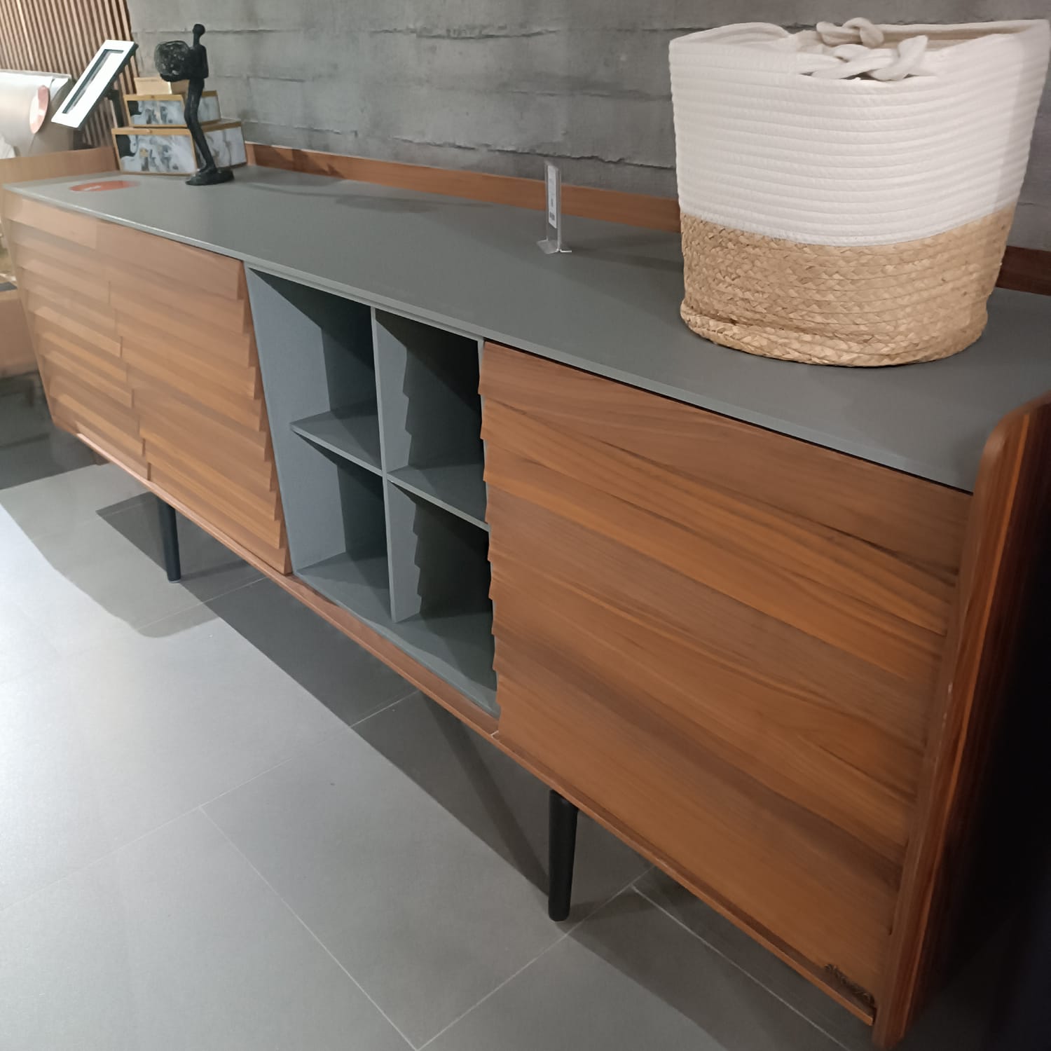 Display Item - Solo Side-board Solo004YAS - DISPLAY ITEM - ebarza Furniture UAE | Shop Modern Furniture in Abu Dhabi & Dubai - مفروشات ايبازرا في الامارات | تسوق اثاث عصري وديكورات مميزة في دبي وابوظبي