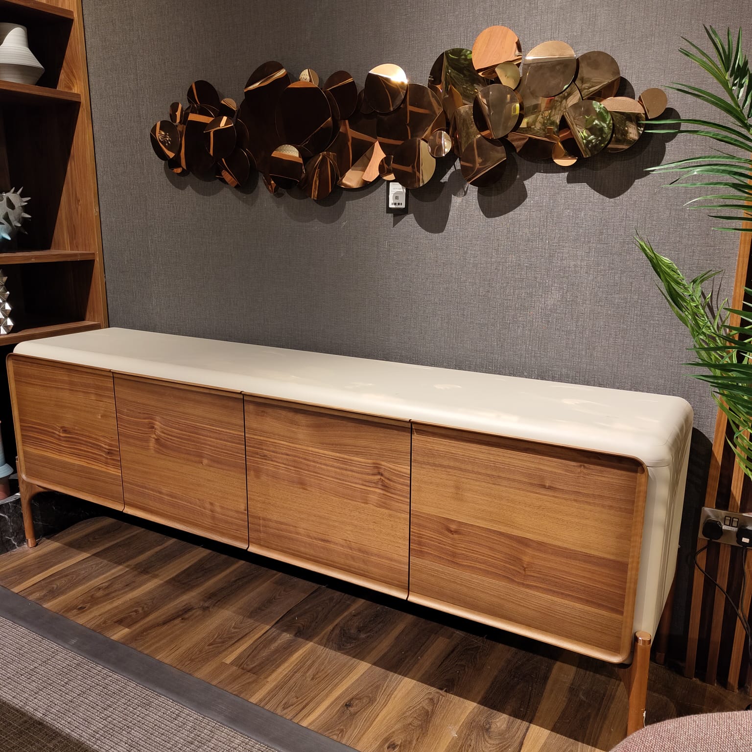 Display Item - Diamond Side-board Diamond0011YAS - DISPLAY ITEM - ebarza Furniture UAE | Shop Modern Furniture in Abu Dhabi & Dubai - مفروشات ايبازرا في الامارات | تسوق اثاث عصري وديكورات مميزة في دبي وابوظبي