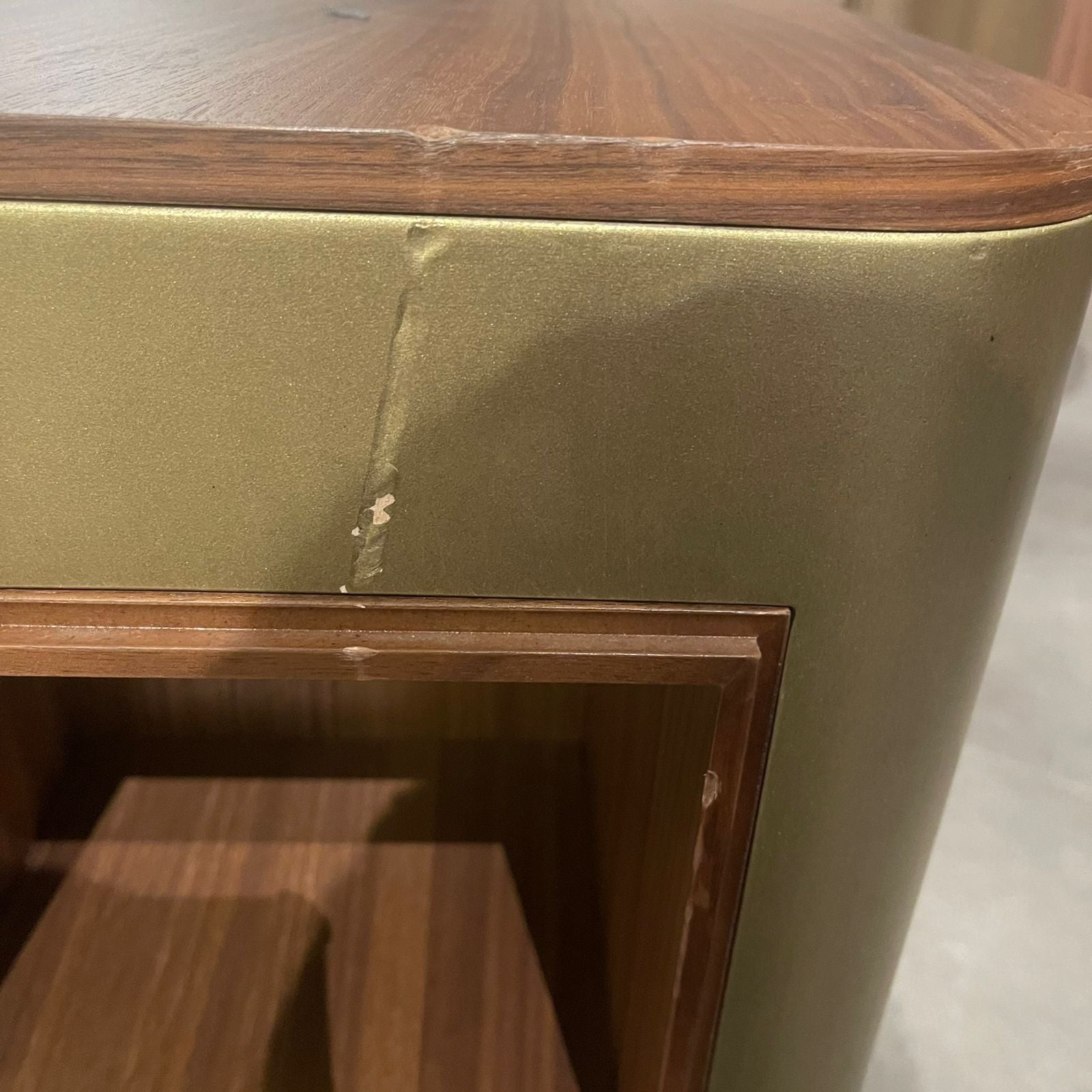 Display Item - Giallo Gold Side Table Glost-039GYAS - DISPLAY ITEM - ebarza Furniture UAE | Shop Modern Furniture in Abu Dhabi & Dubai - مفروشات ايبازرا في الامارات | تسوق اثاث عصري وديكورات مميزة في دبي وابوظبي